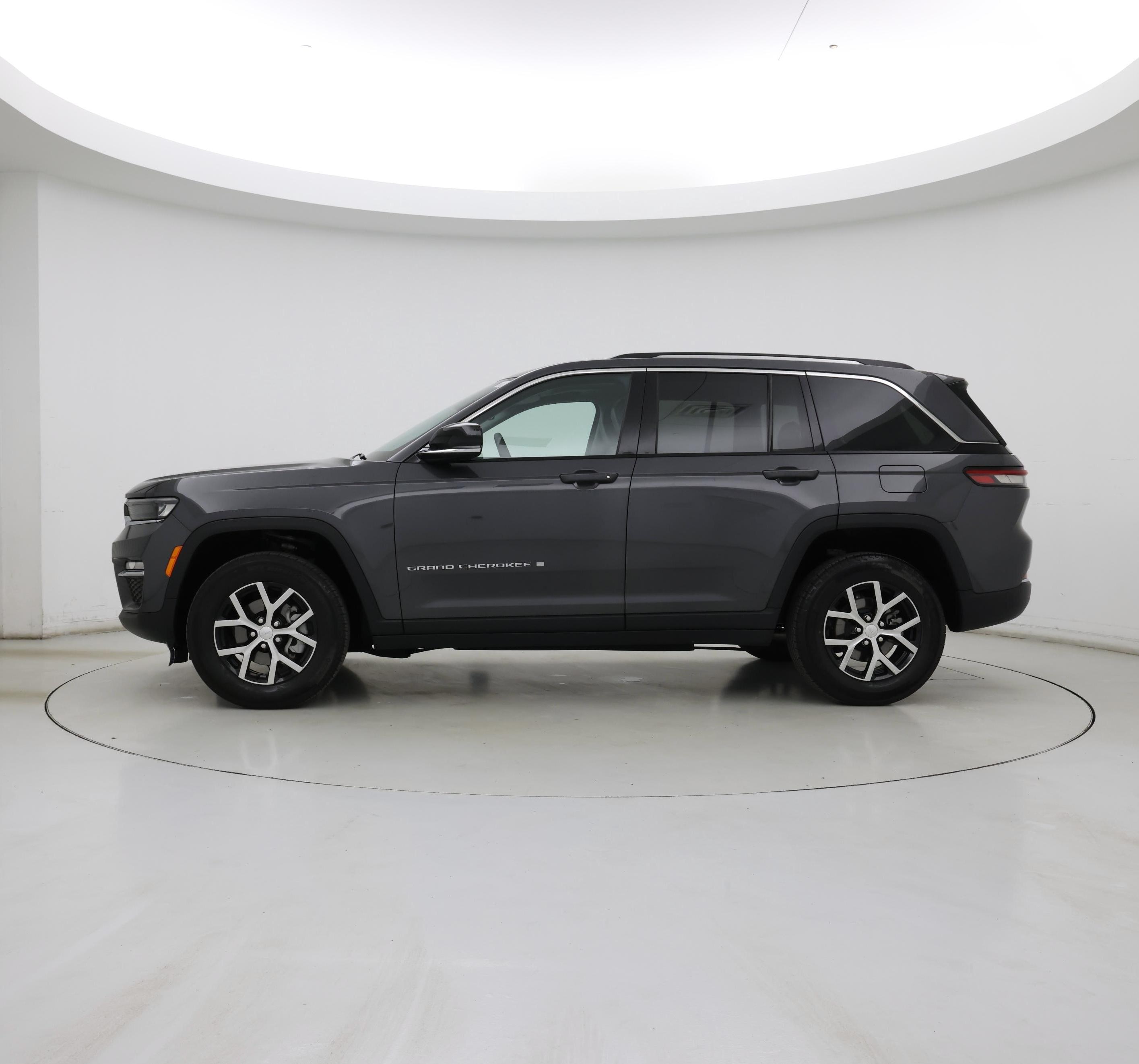 Thumbnail: 2024 Jeep Grand Cherokee - 3