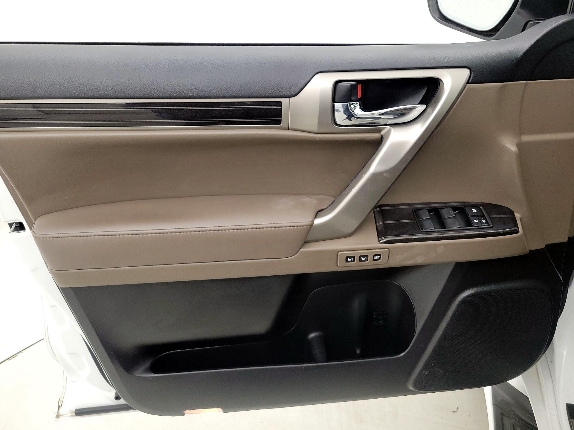 Thumbnail: 2021 Lexus GX - 12