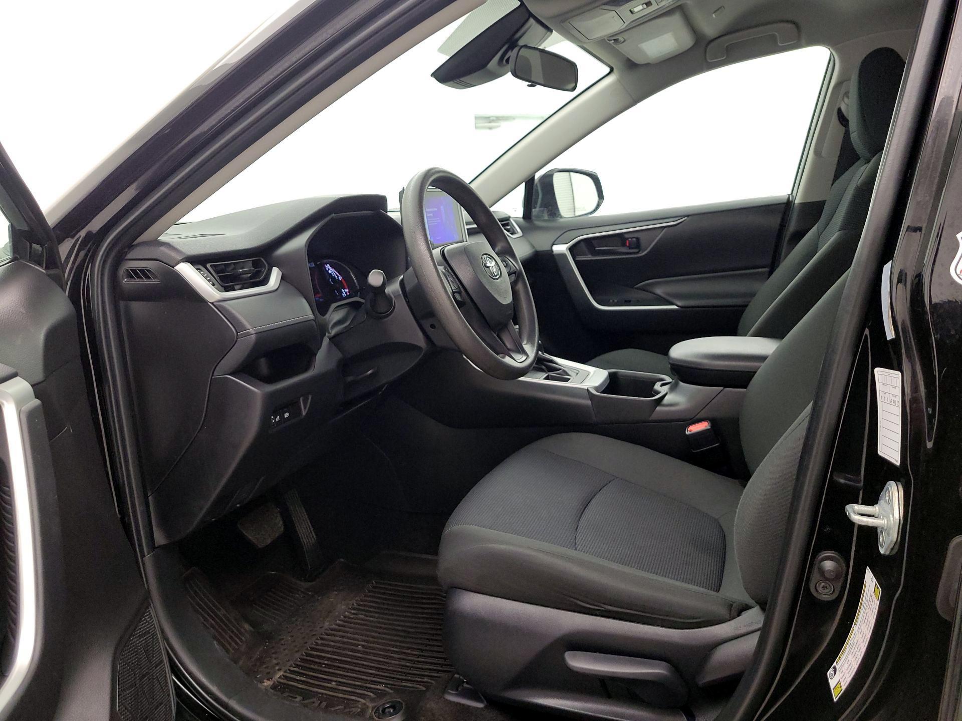 Thumbnail: 2024 Toyota RAV4 - 11