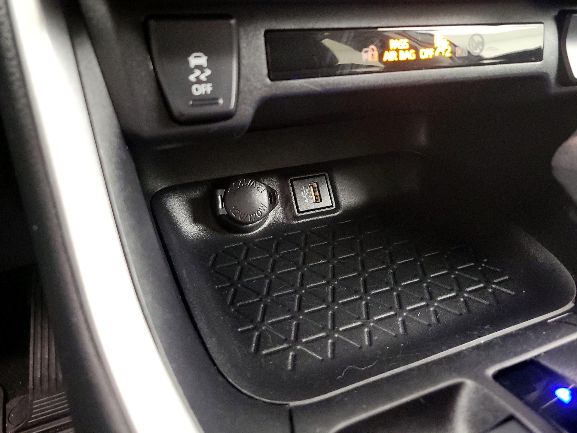 Thumbnail: 2024 Toyota RAV4 - 19