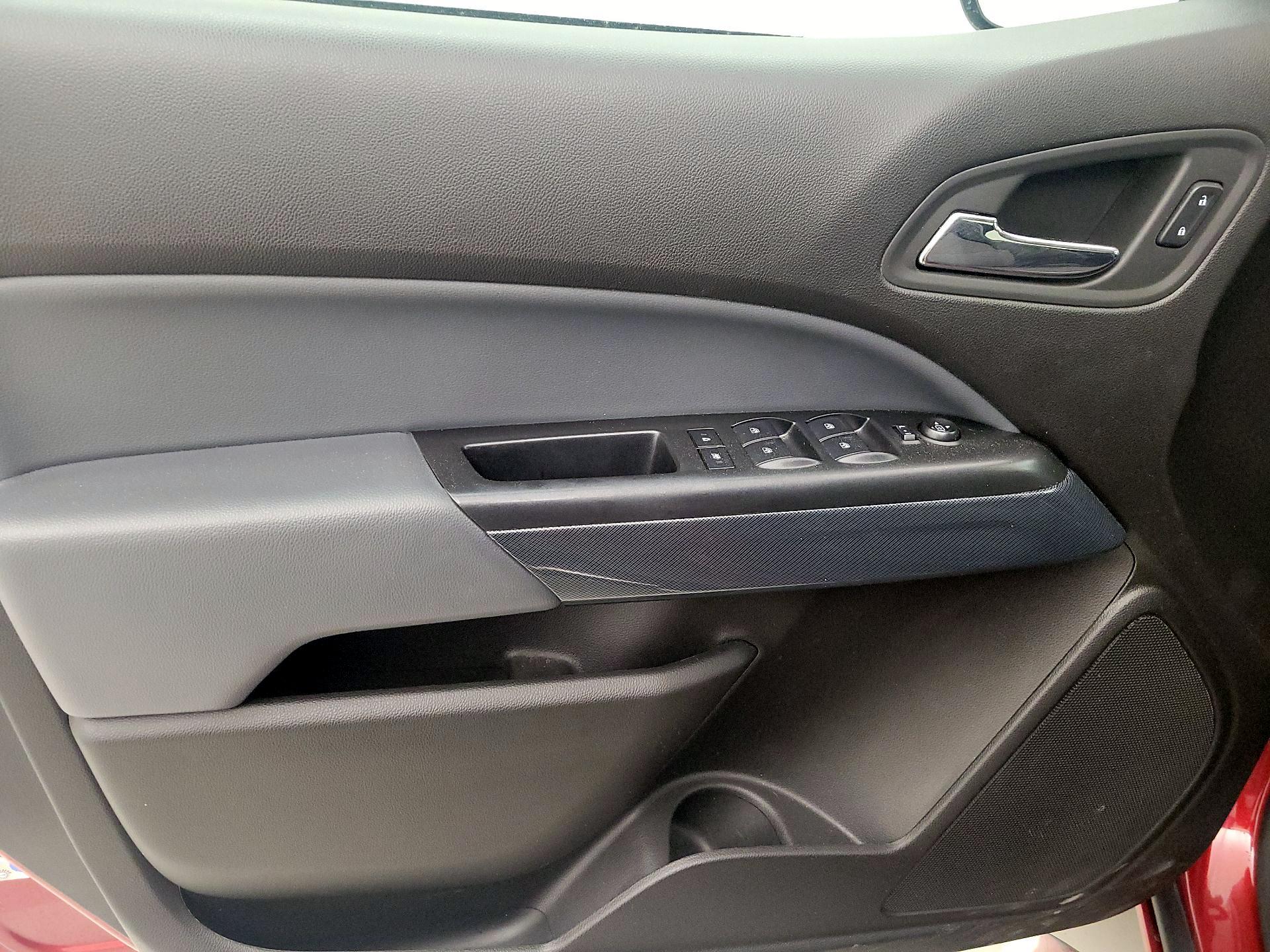 Thumbnail: 2016 Chevrolet Colorado - 12