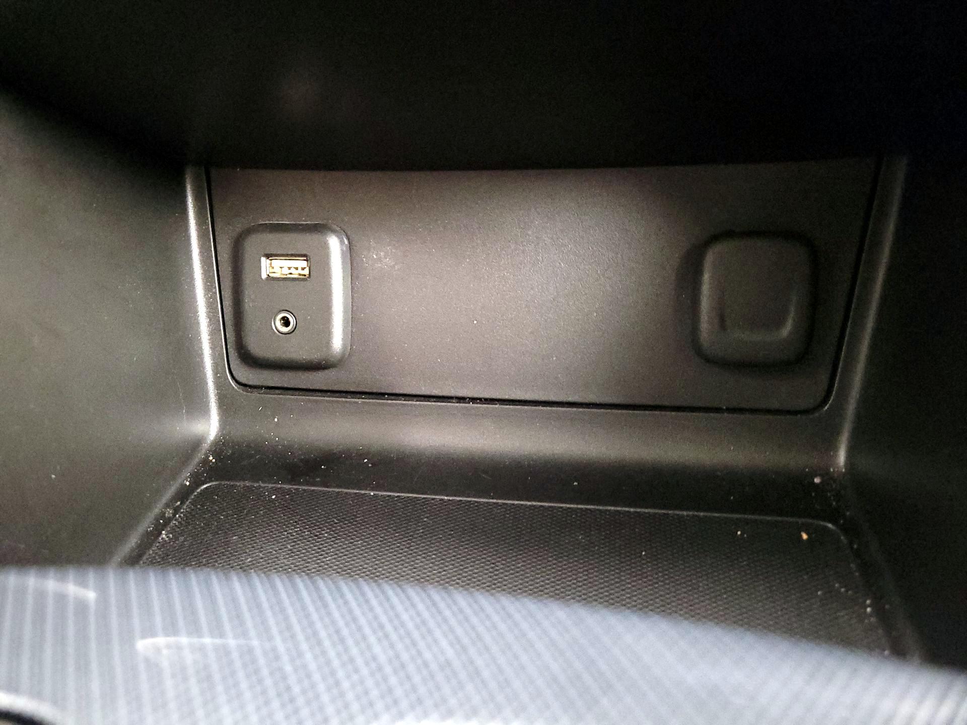 Thumbnail: 2016 Chevrolet Colorado - 18