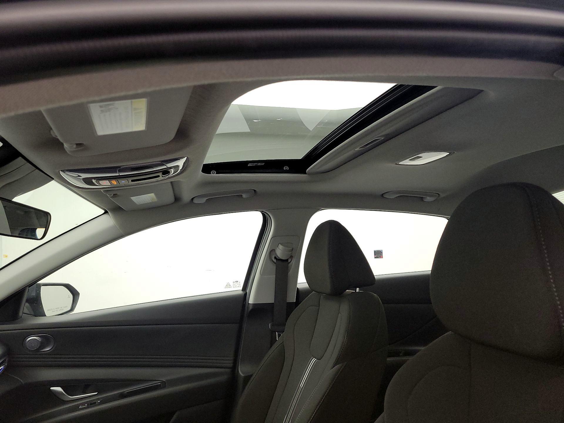 Thumbnail: 2024 Hyundai Elantra - 20