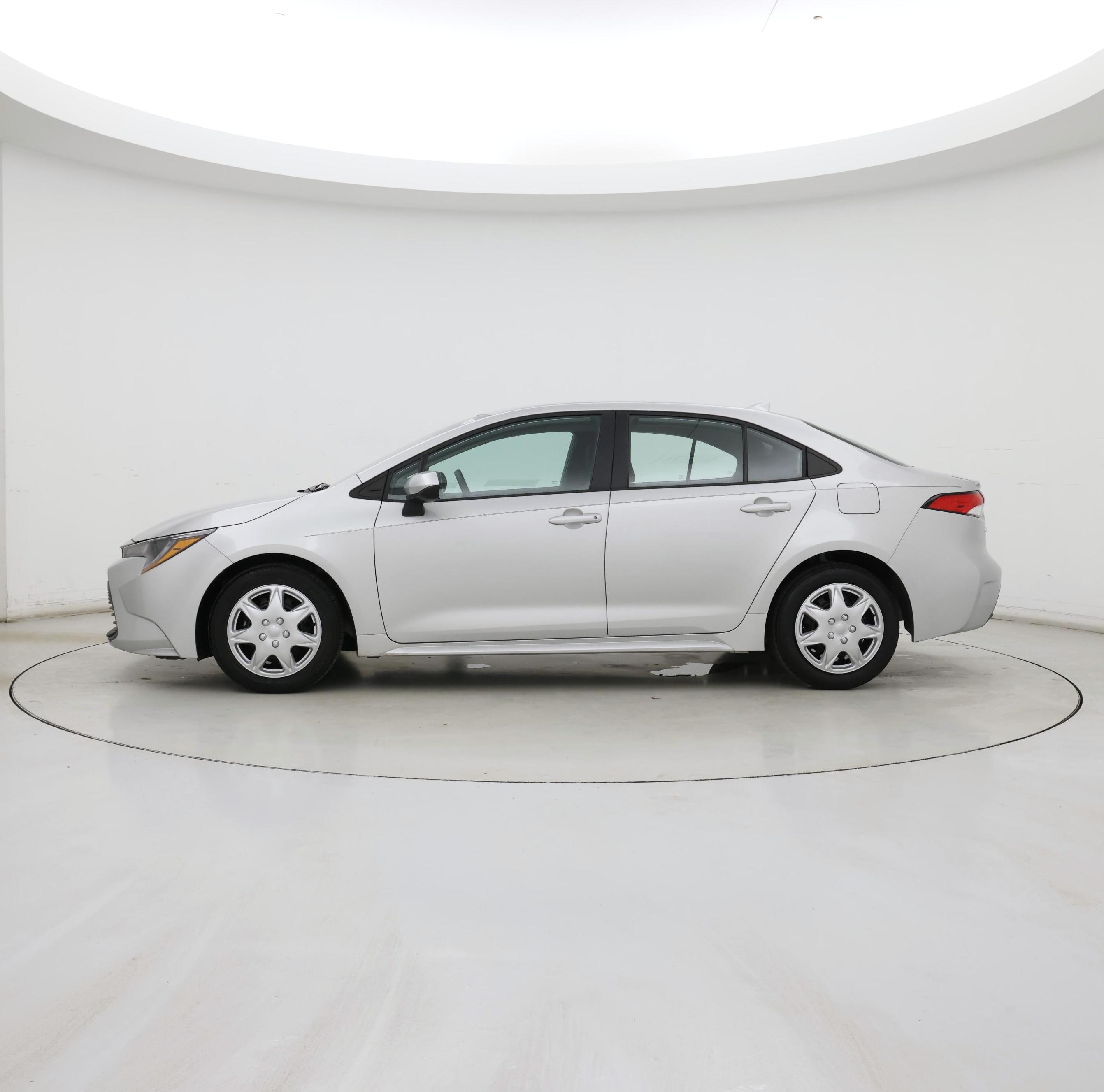 Thumbnail: 2024 Toyota Corolla - 3