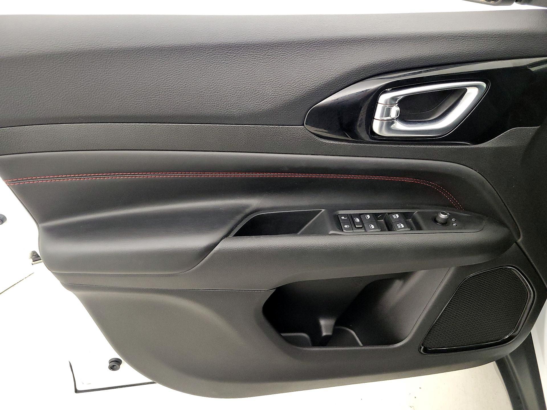 Thumbnail: 2022 Jeep Compass - 12