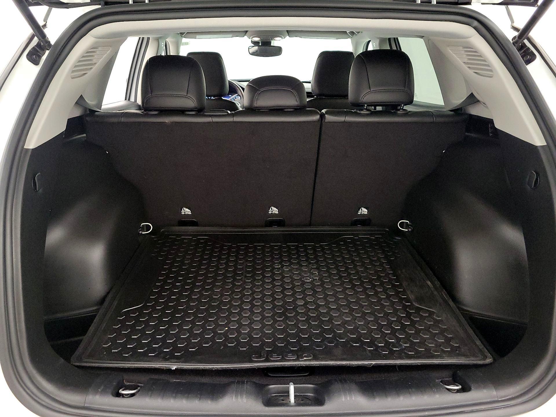 Thumbnail: 2022 Jeep Compass - 20