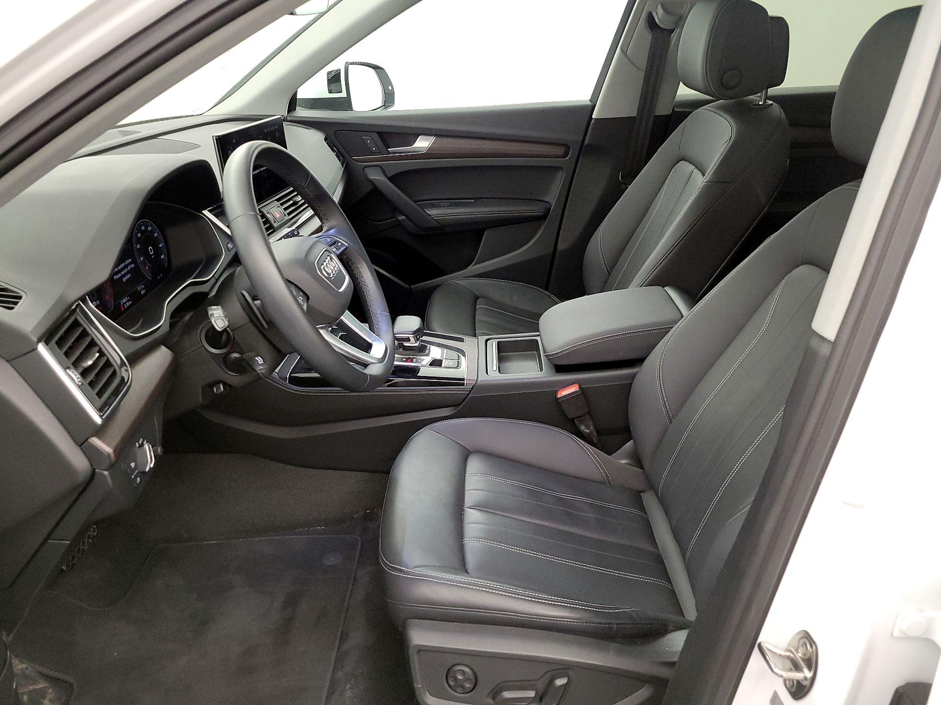 Thumbnail: 2022 Audi Q5 - 11