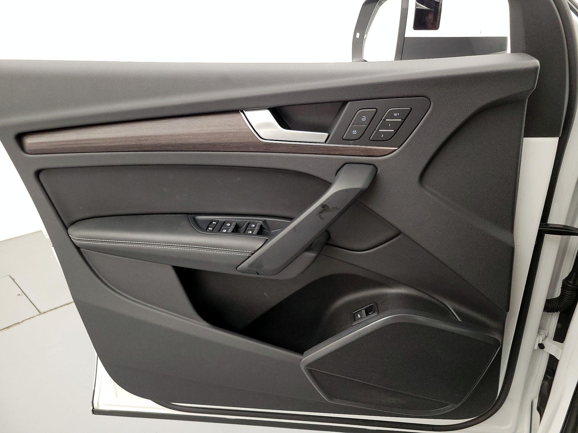 Thumbnail: 2022 Audi Q5 - 12