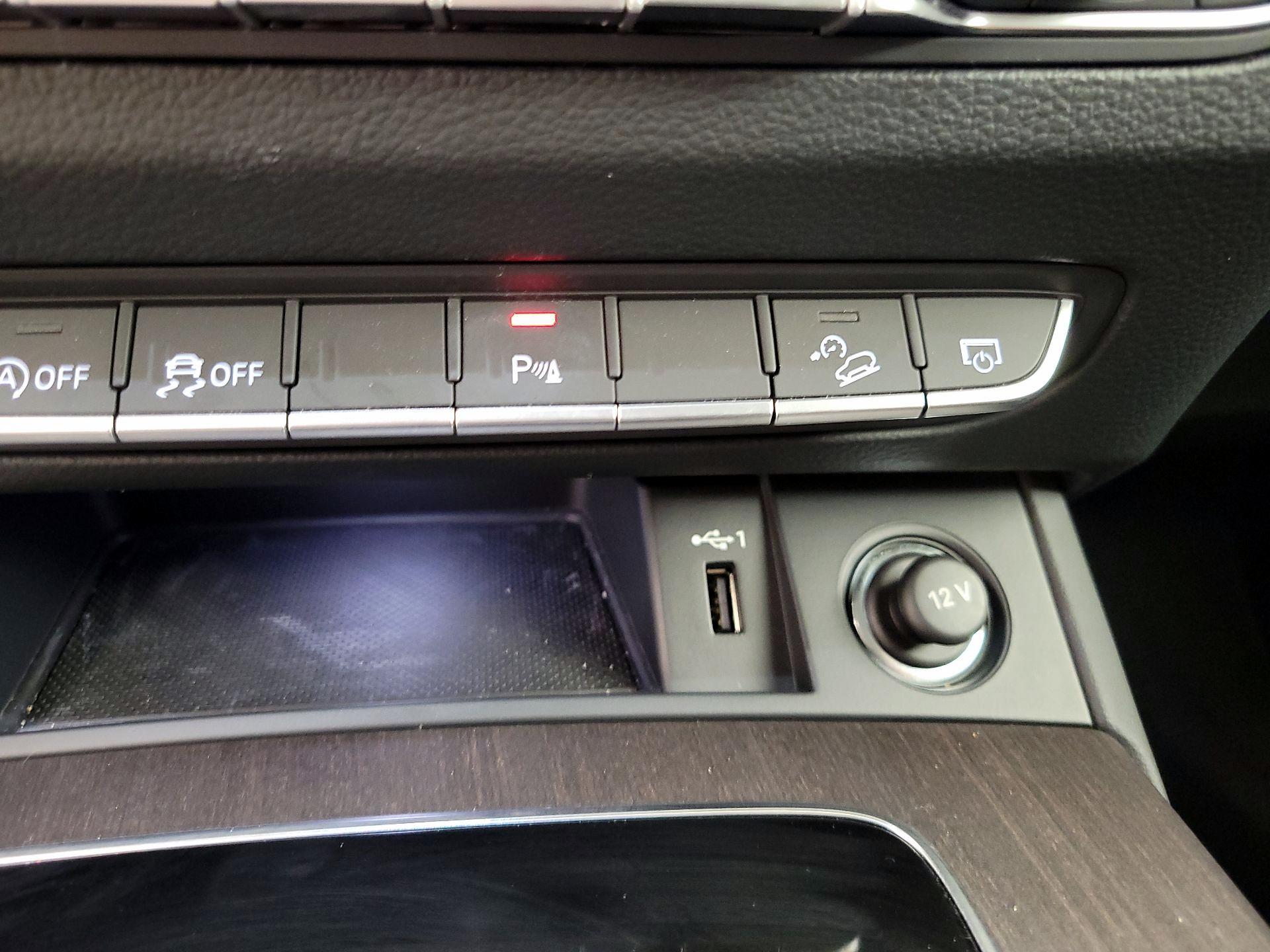 Thumbnail: 2022 Audi Q5 - 18