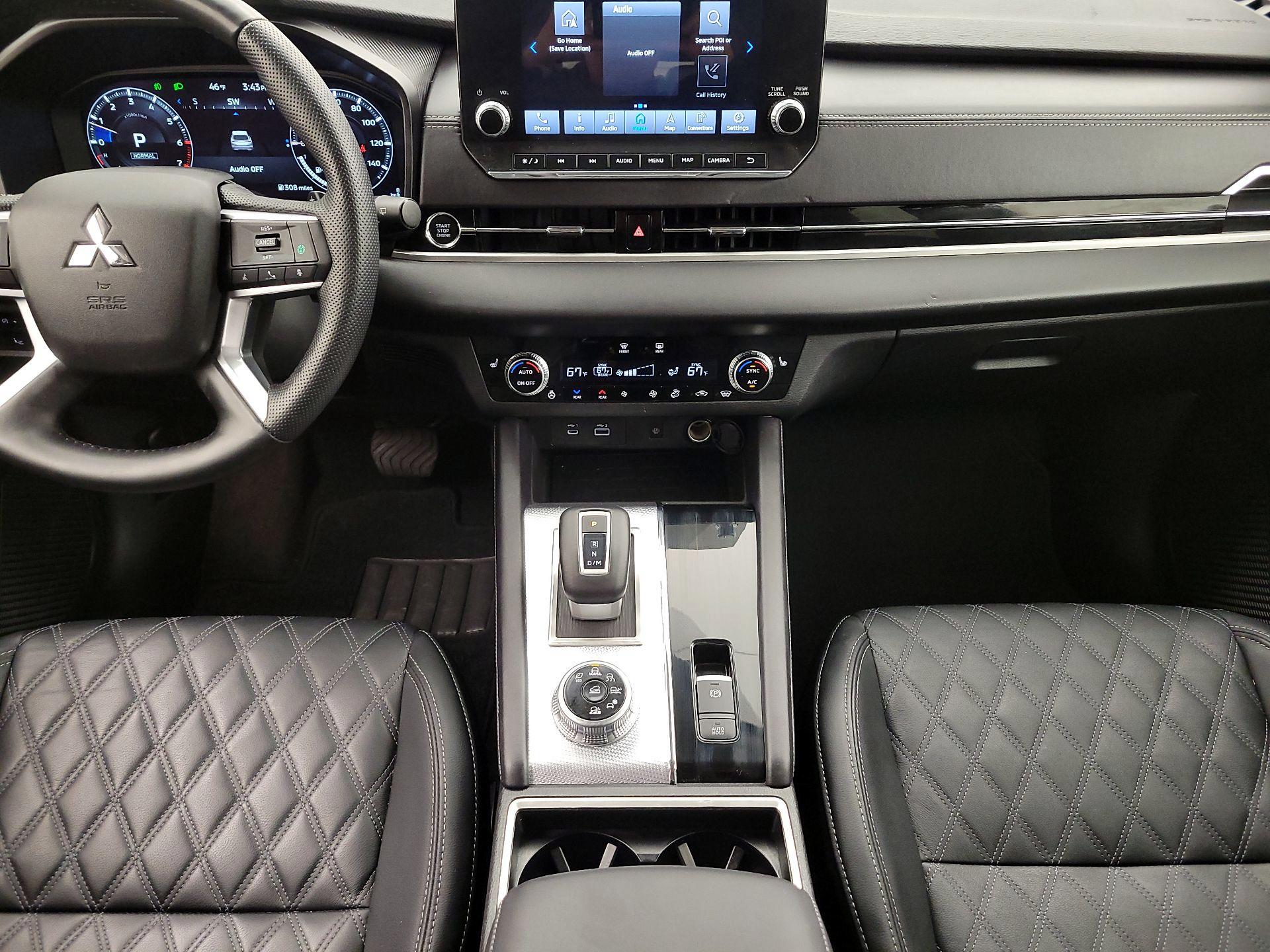 Thumbnail: 2024 Mitsubishi Outlander - 18