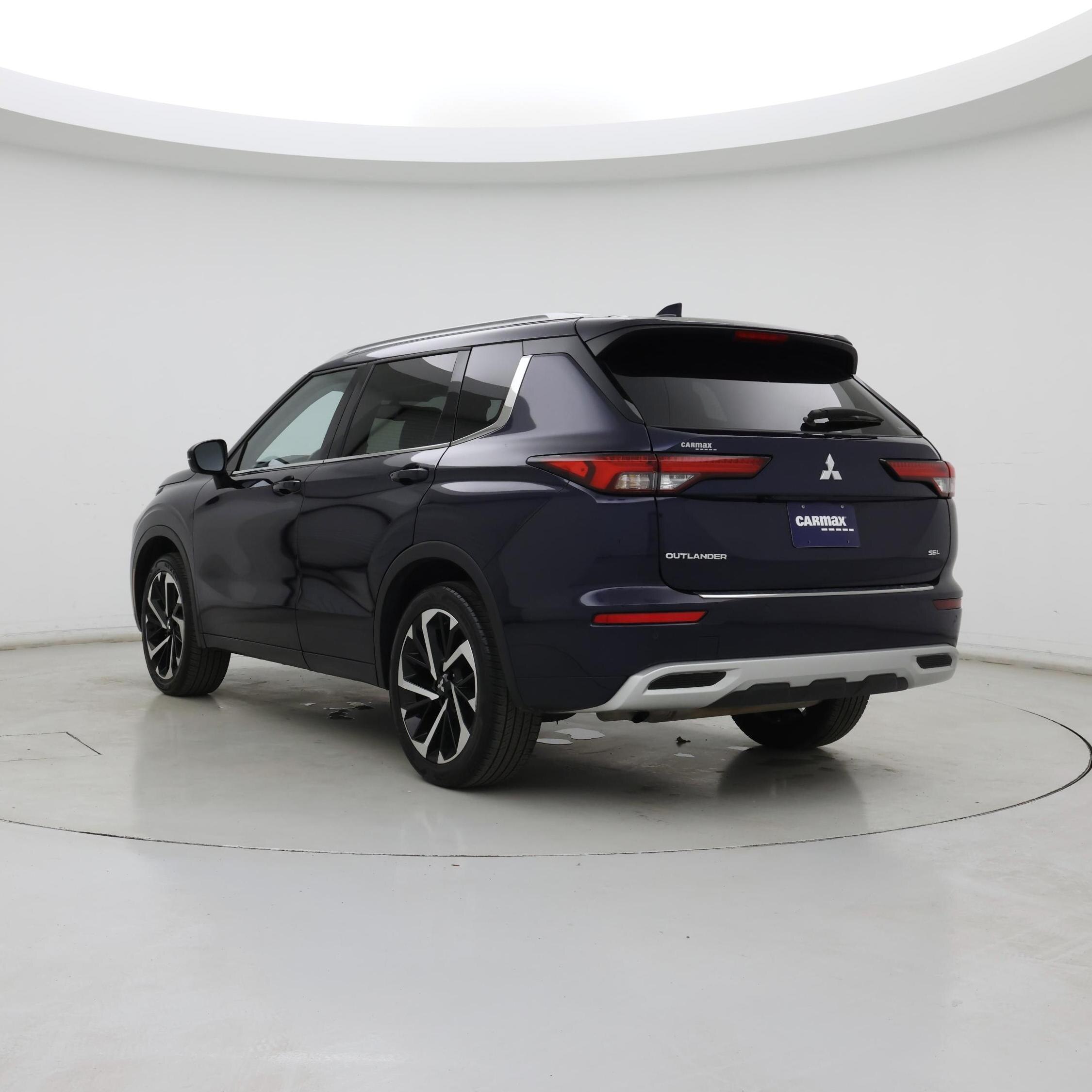 Thumbnail: 2024 Mitsubishi Outlander - 2