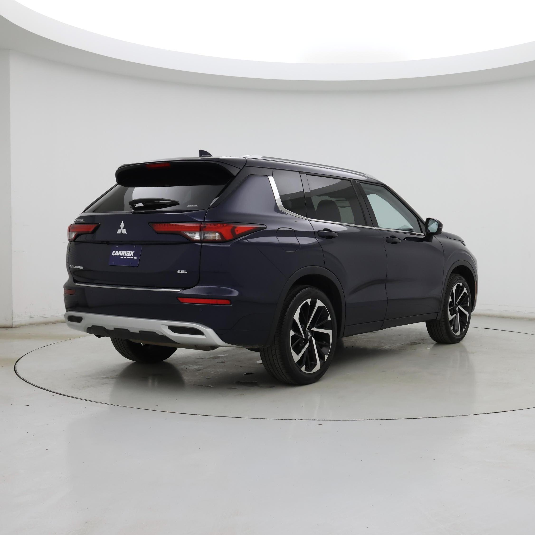 Thumbnail: 2024 Mitsubishi Outlander - 8