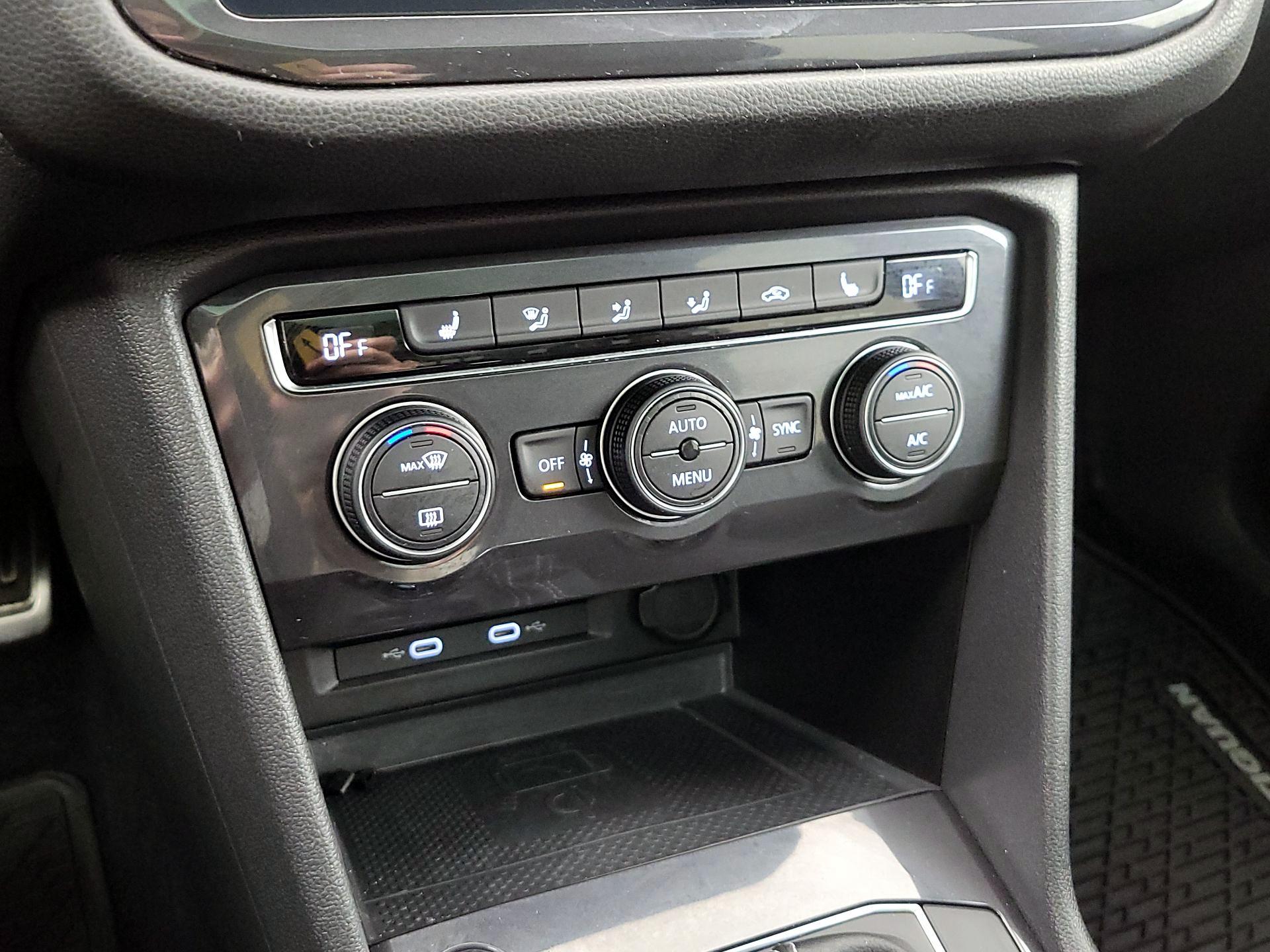 Thumbnail: 2021 Volkswagen Tiguan - 16