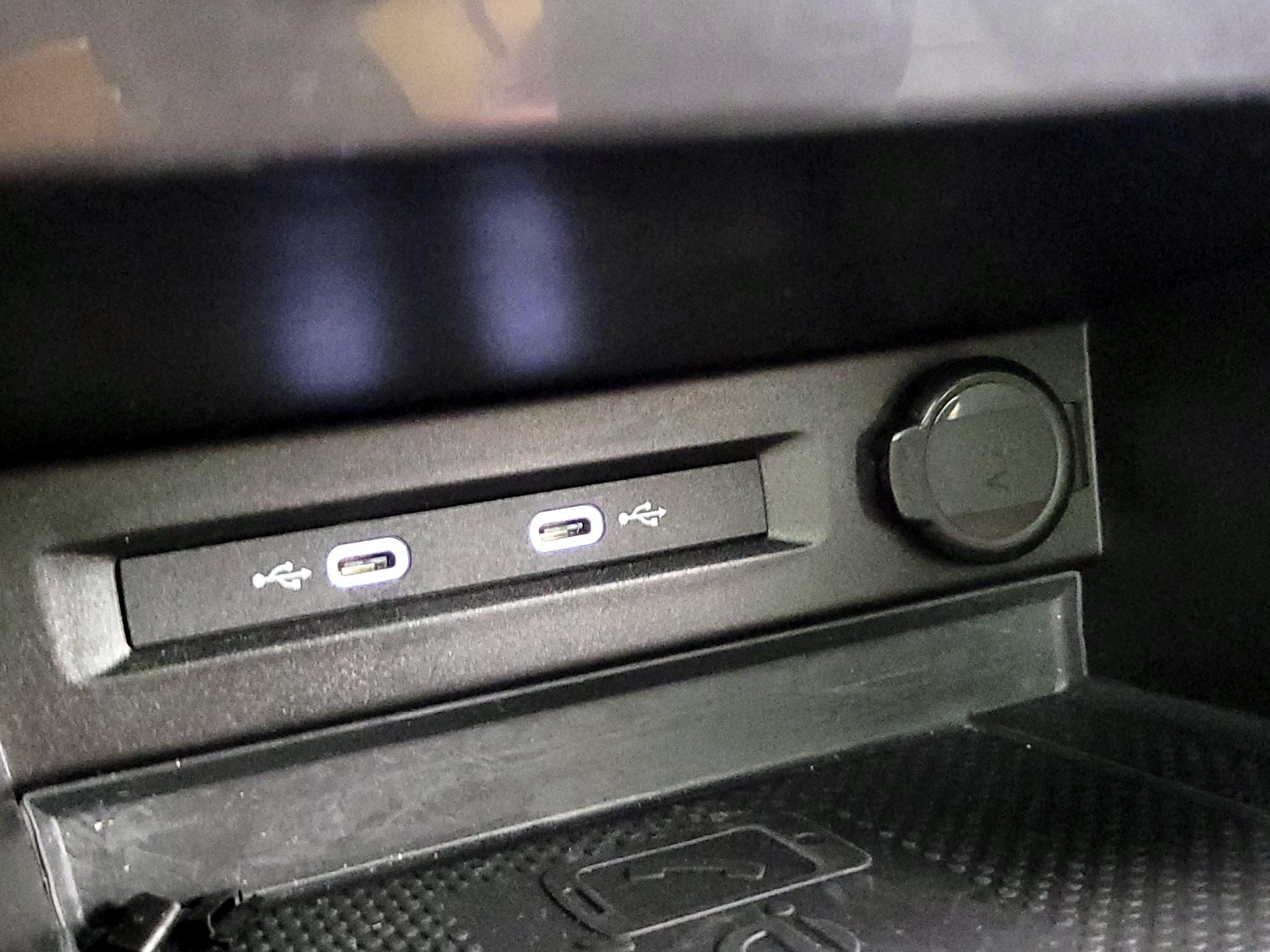 Thumbnail: 2021 Volkswagen Tiguan - 18