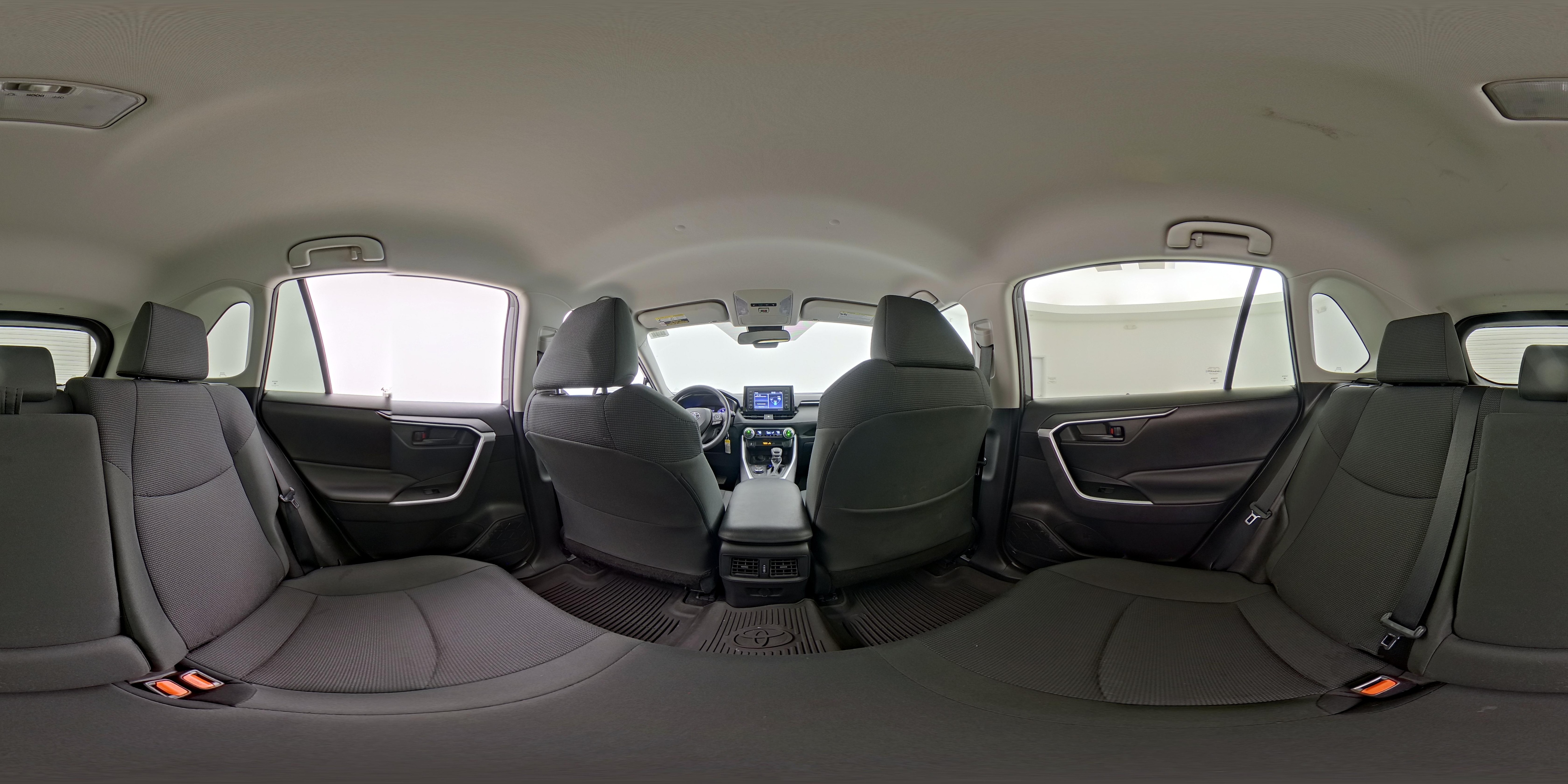 2021 Toyota RAV4 LE - Photo 25