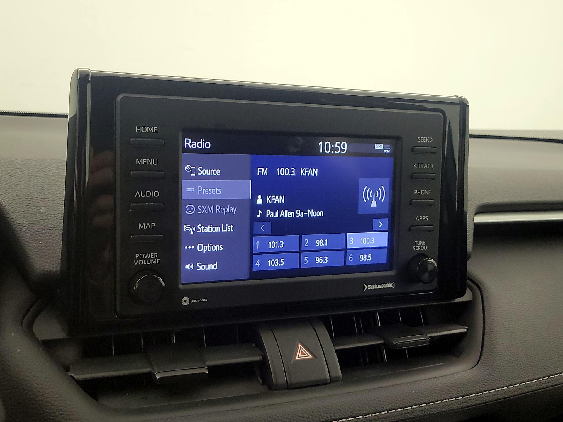 Thumbnail: 2021 Toyota RAV4 - 15