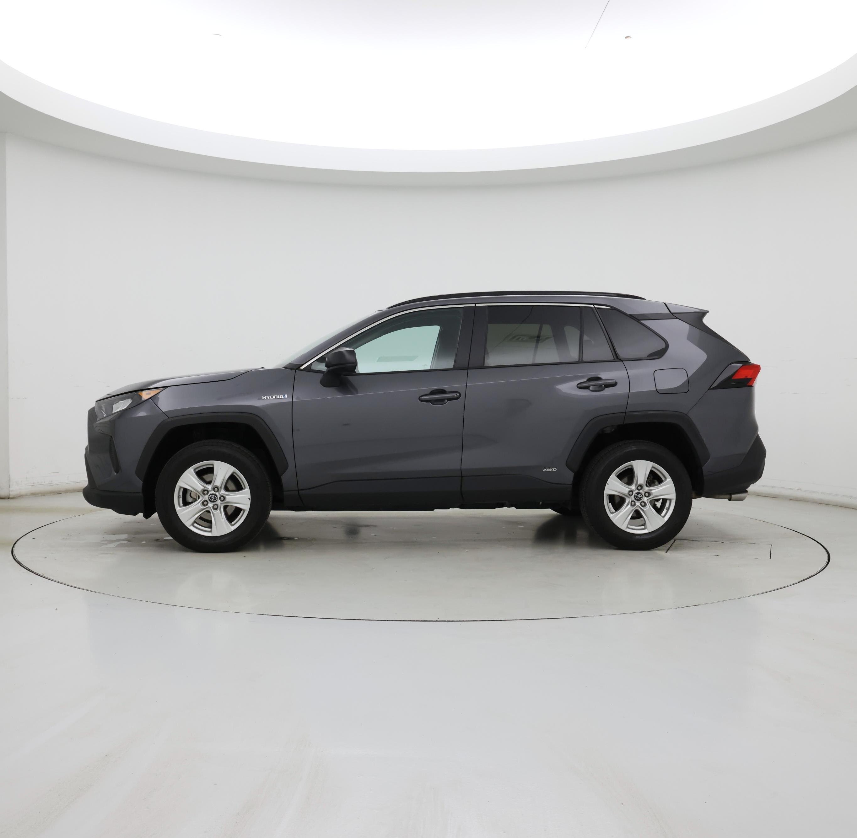 Thumbnail: 2021 Toyota RAV4 - 3
