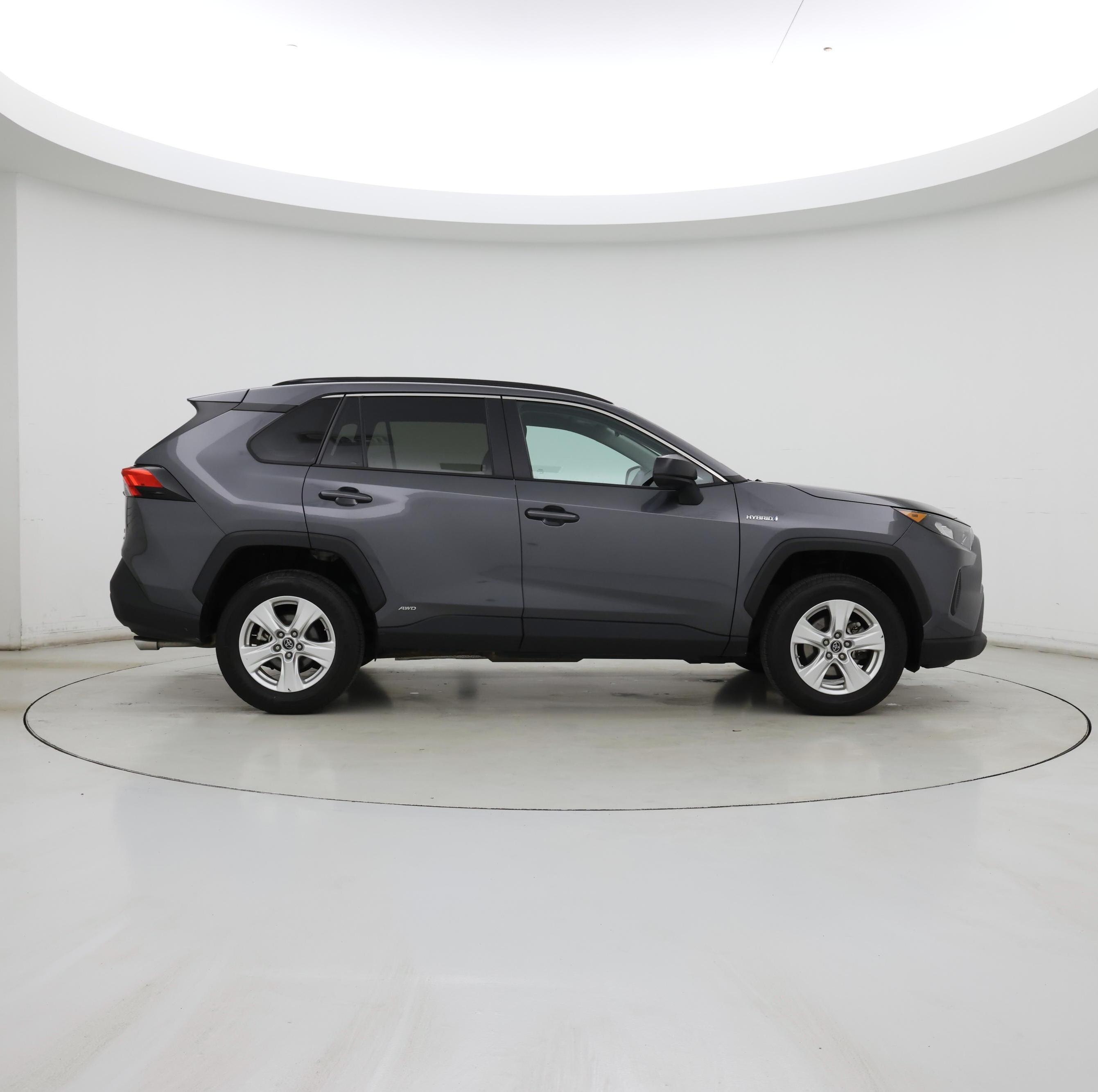 Thumbnail: 2021 Toyota RAV4 - 7