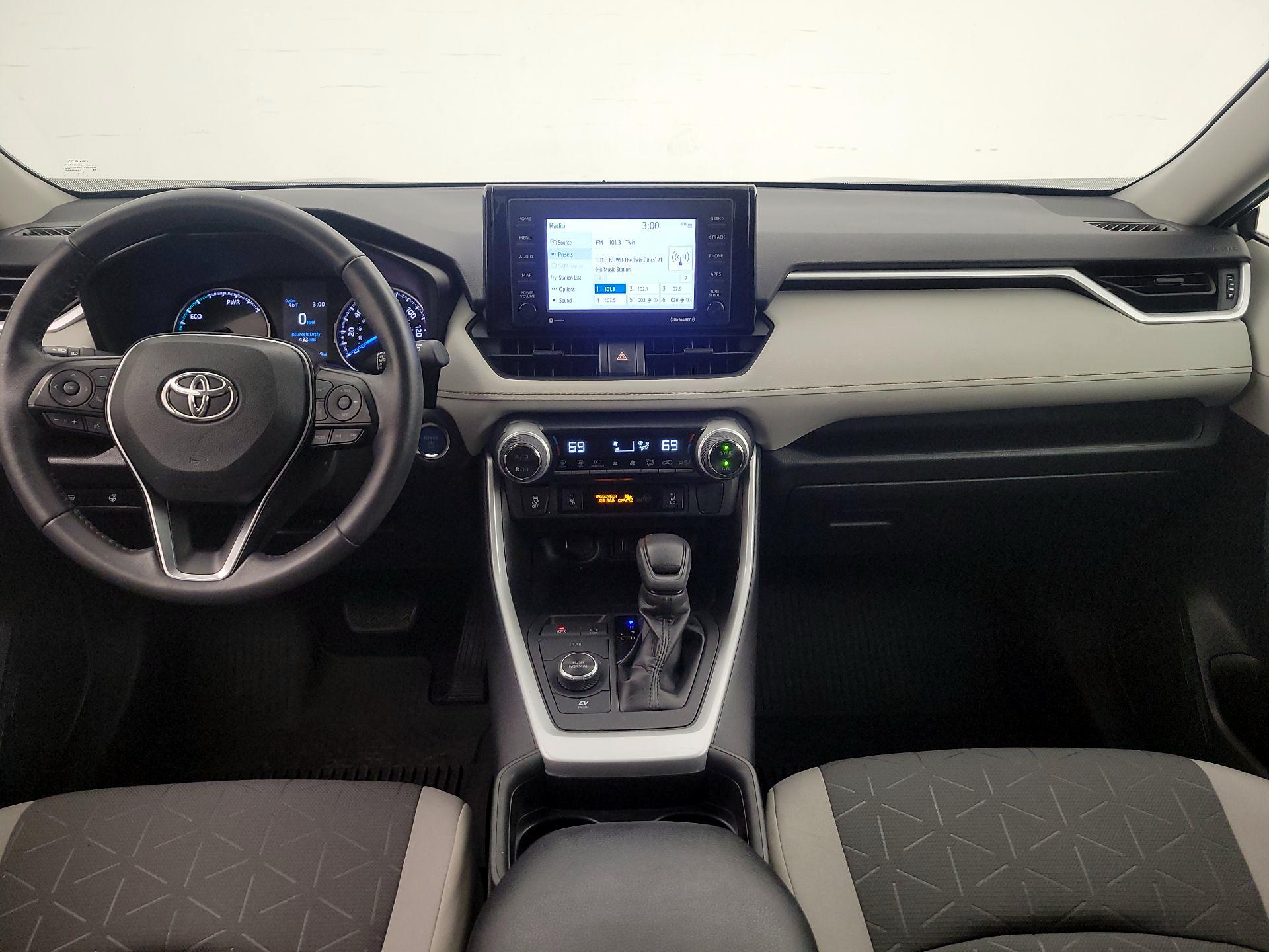 Thumbnail: 2021 Toyota RAV4 - 9