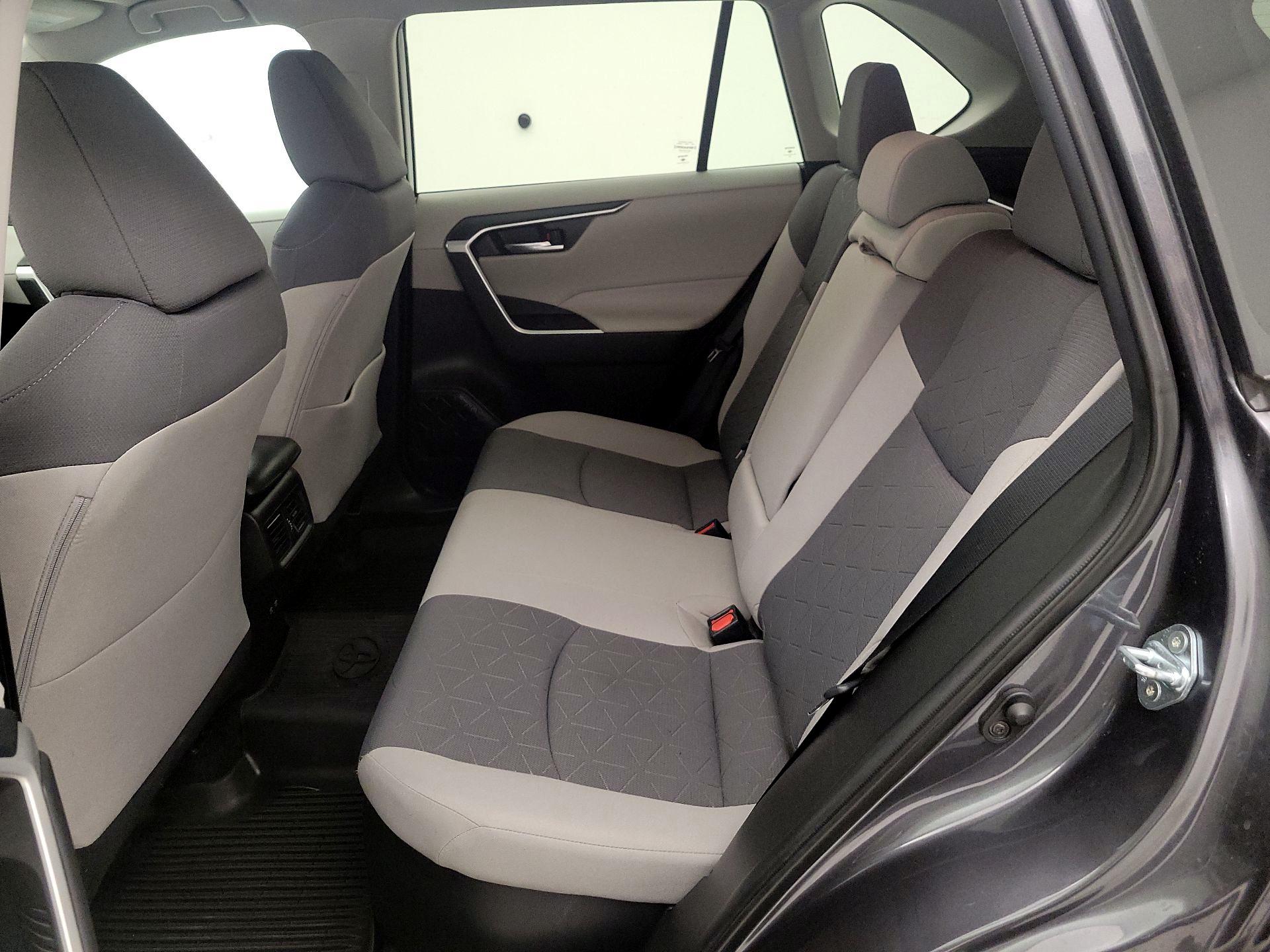 Thumbnail: 2021 Toyota RAV4 - 19