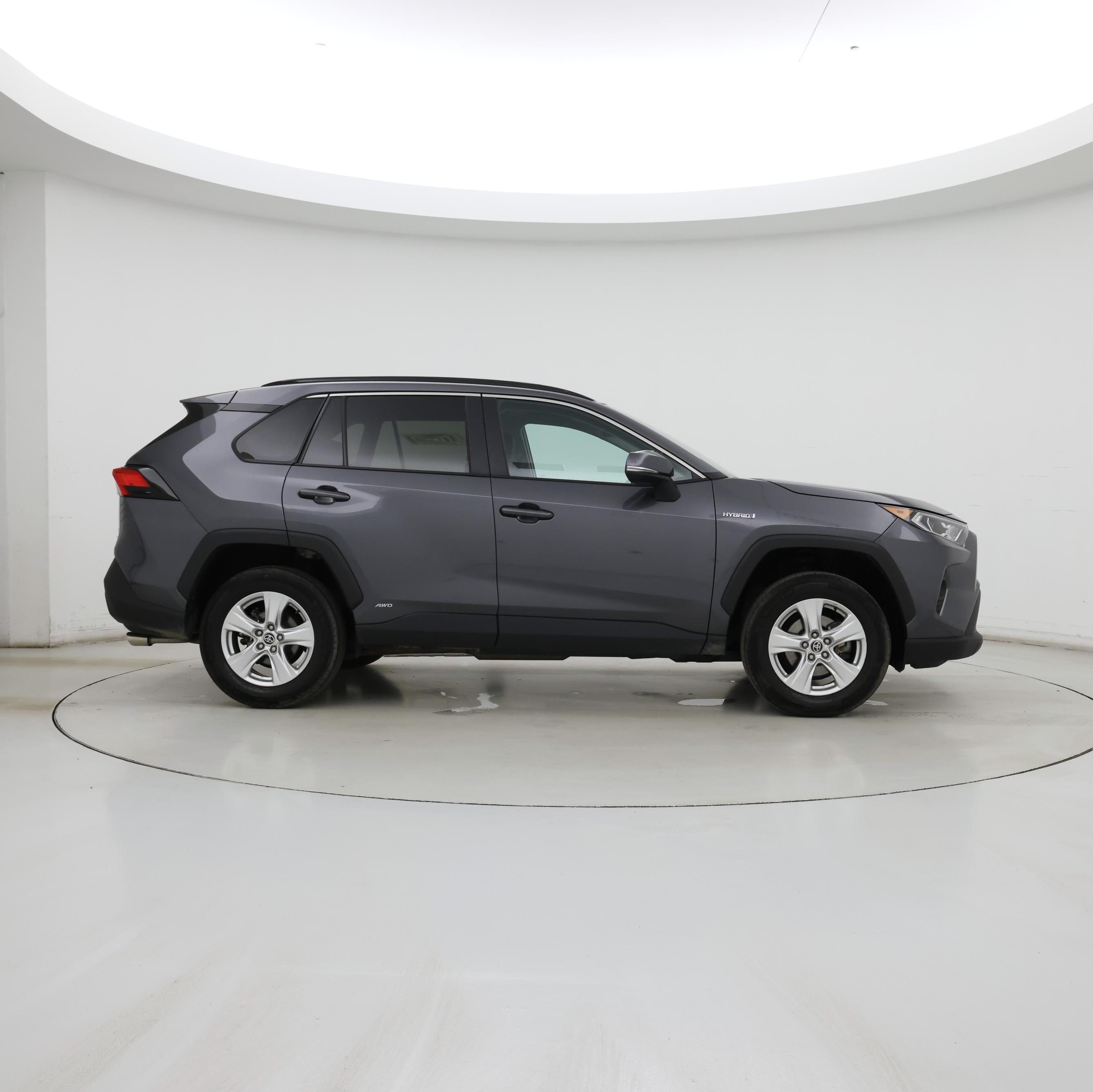 Thumbnail: 2021 Toyota RAV4 - 7