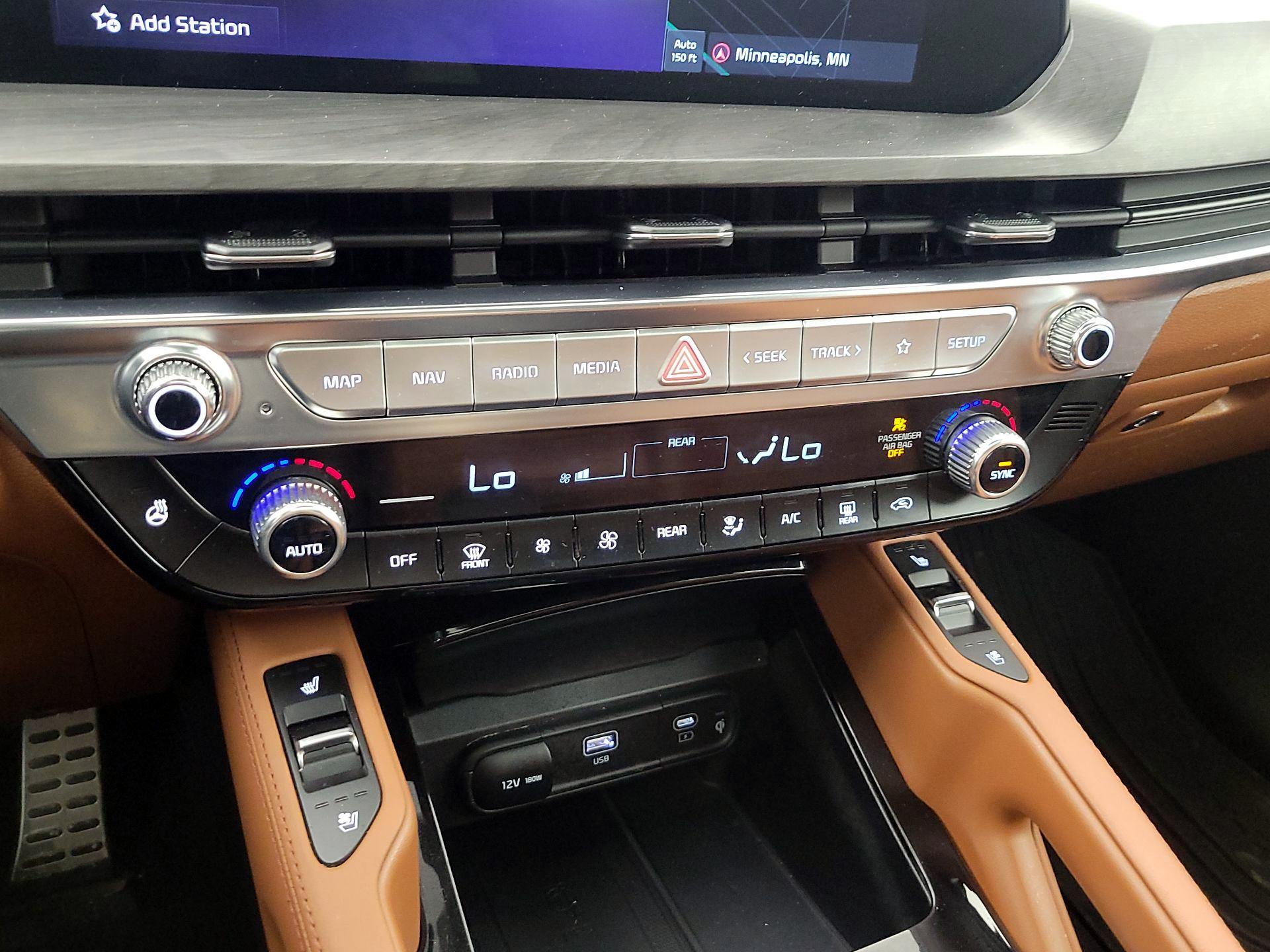 Thumbnail: 2024 Kia Telluride - 17