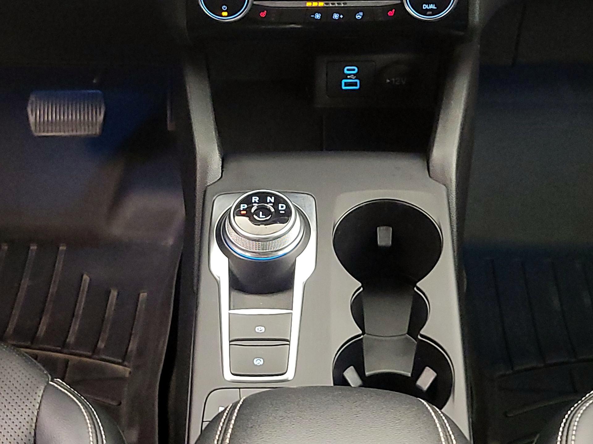 Thumbnail: 2022 Ford Escape - 18