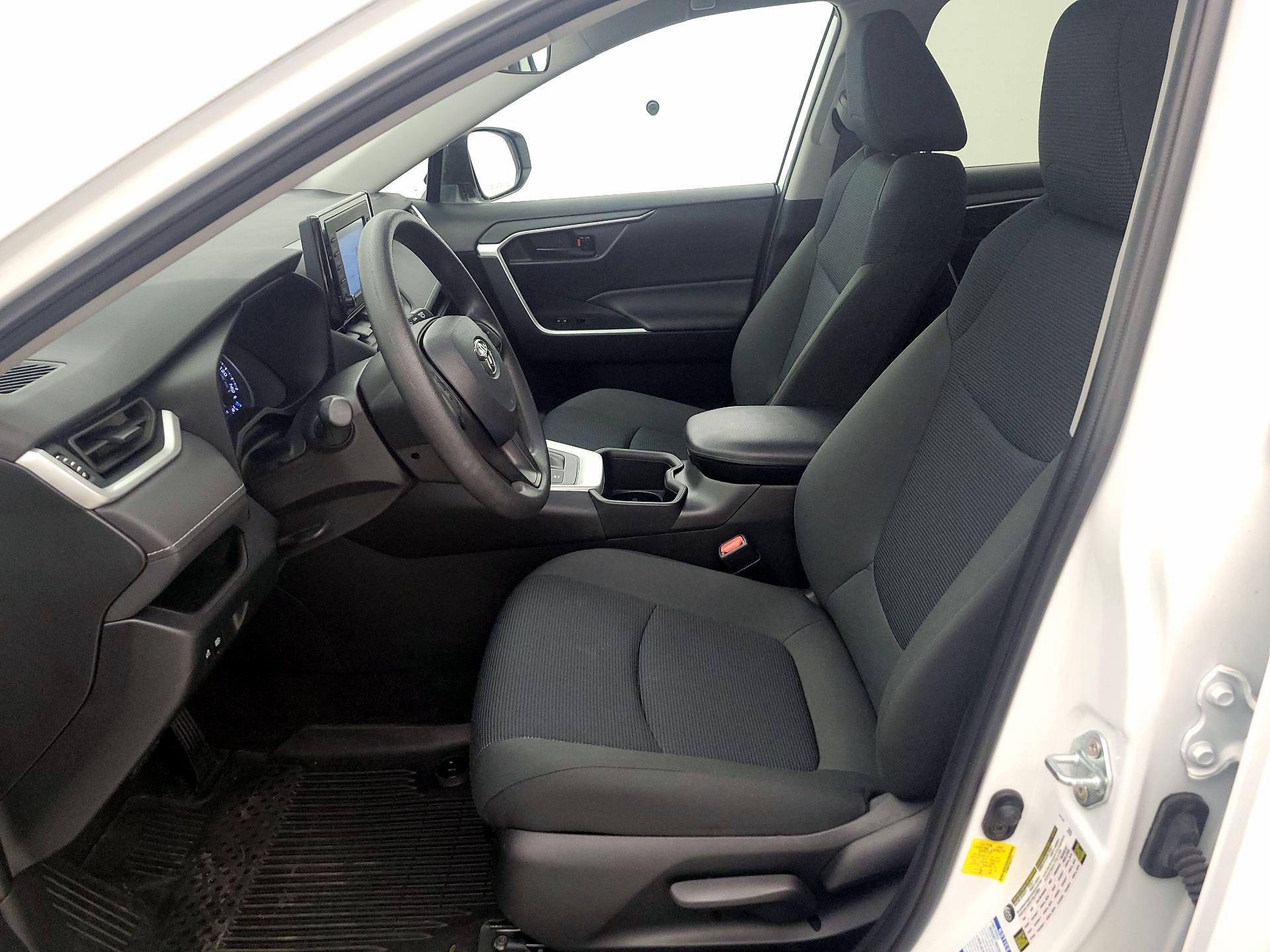 Thumbnail: 2022 Toyota RAV4 - 11