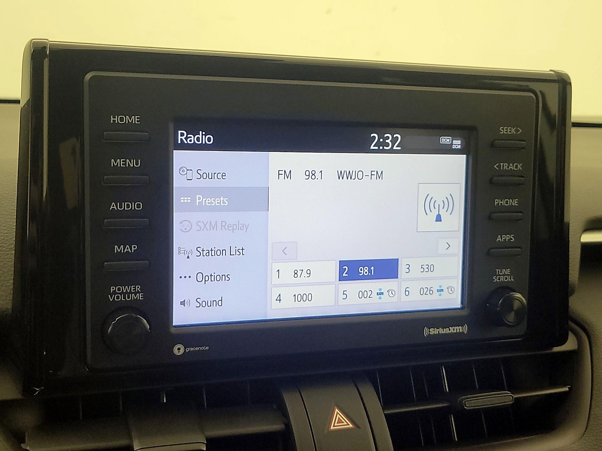 Thumbnail: 2022 Toyota RAV4 - 15