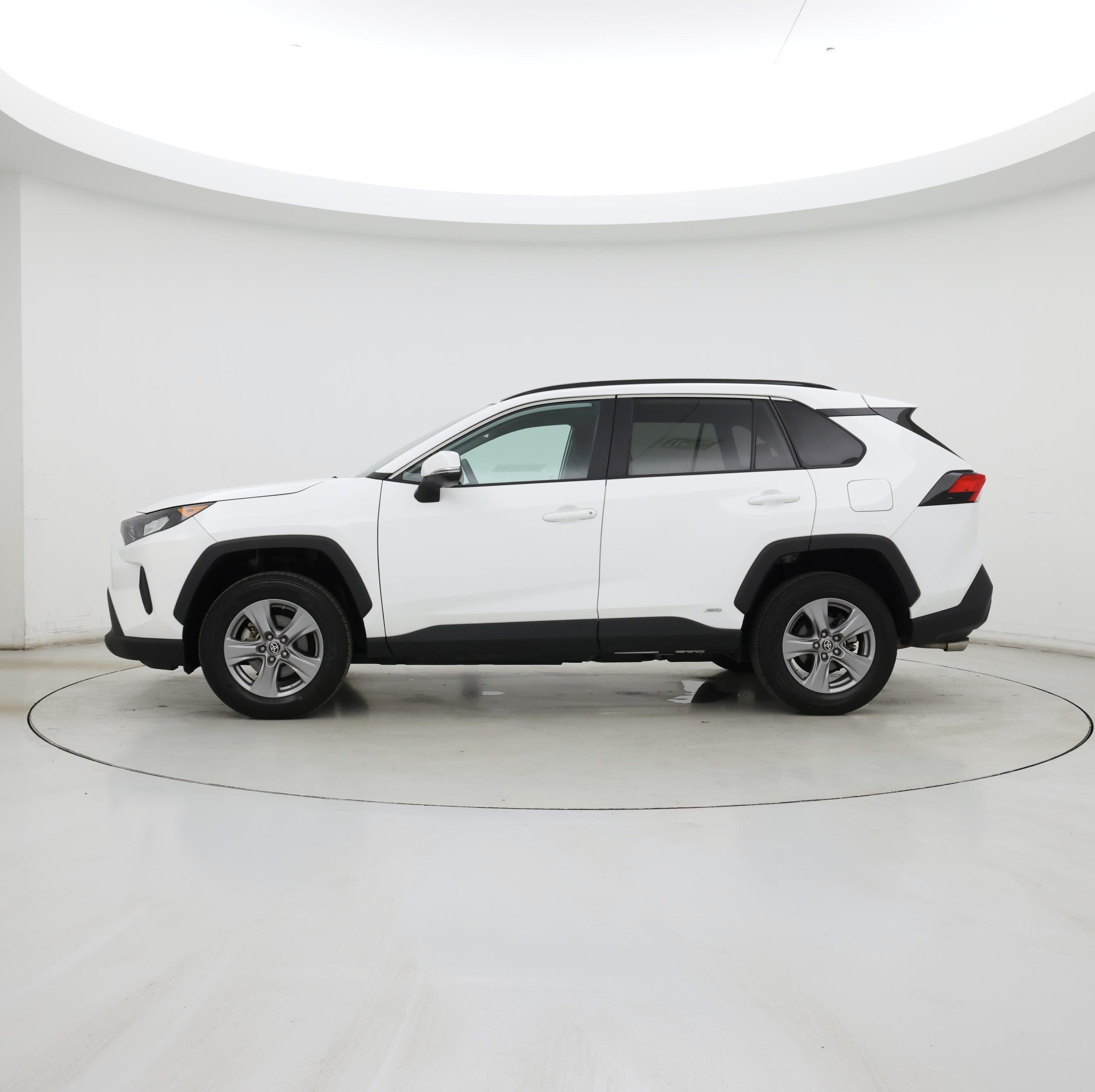Thumbnail: 2022 Toyota RAV4 - 3