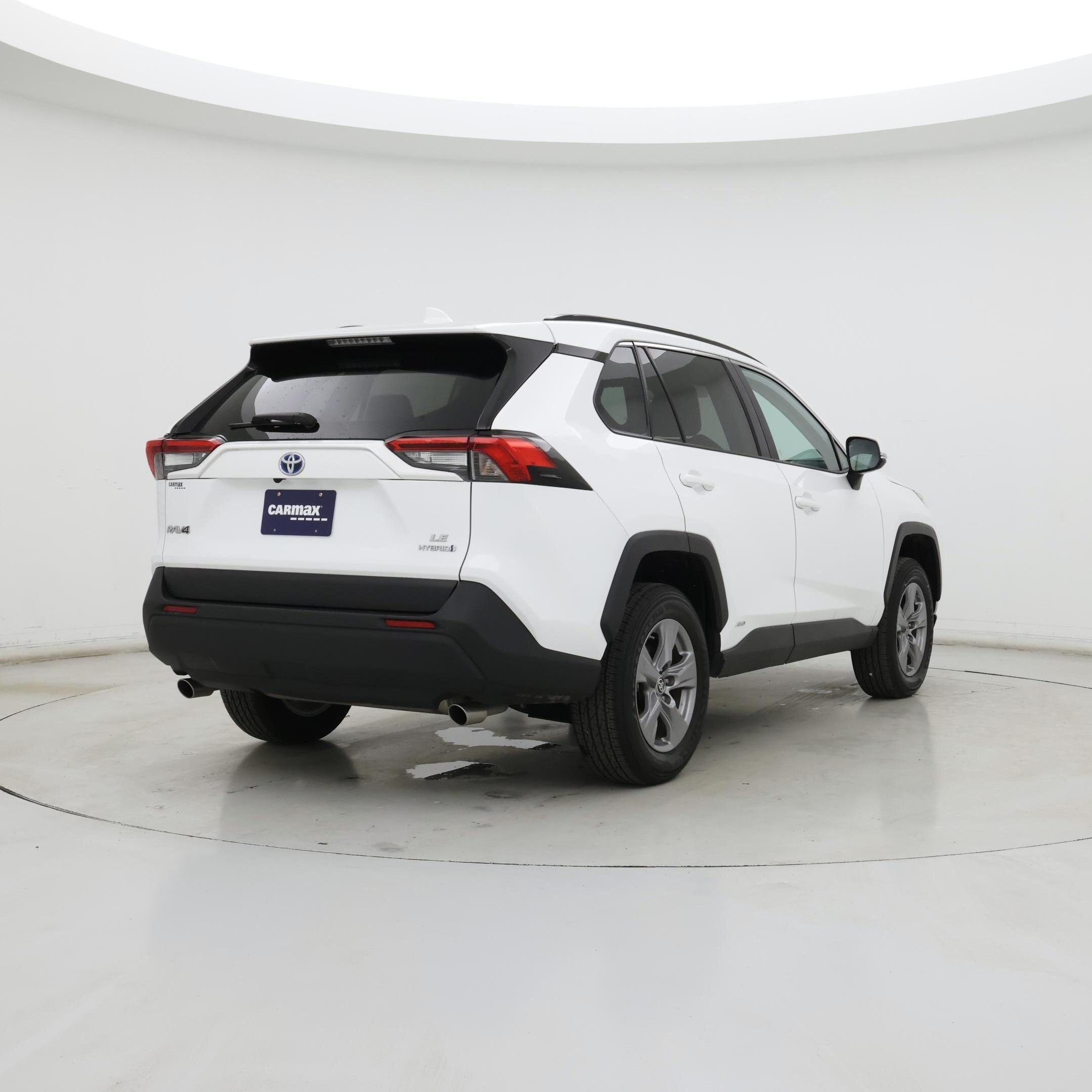 Thumbnail: 2022 Toyota RAV4 - 8