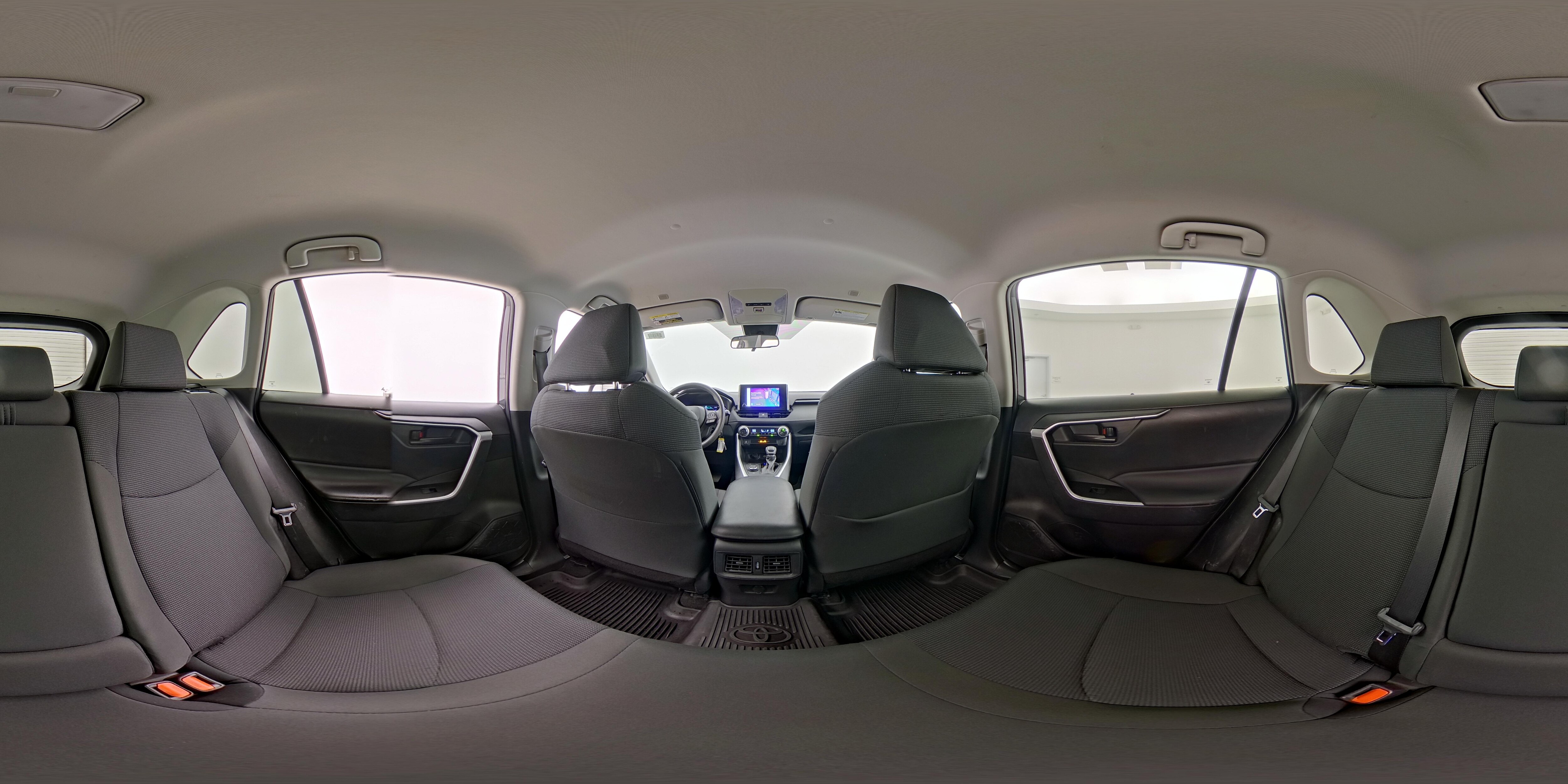 2024 Toyota RAV4 LE - Photo 25