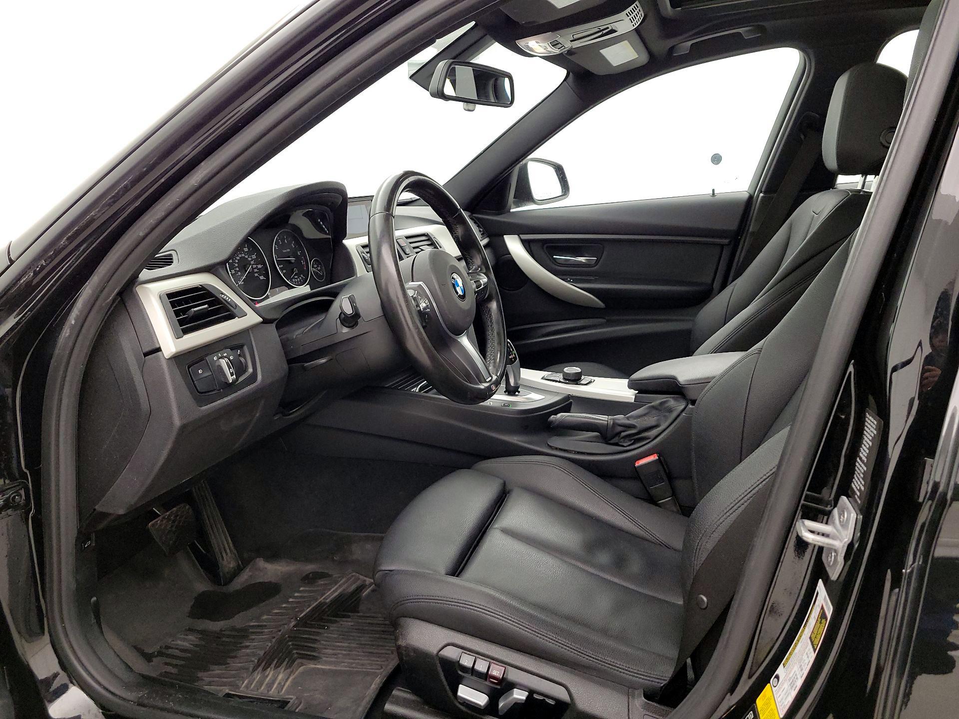 Thumbnail: 2017 BMW 3 Series - 11