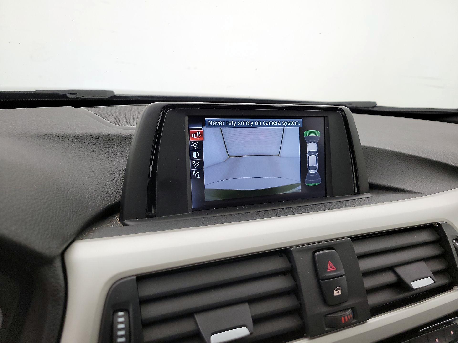 Thumbnail: 2017 BMW 3 Series - 14