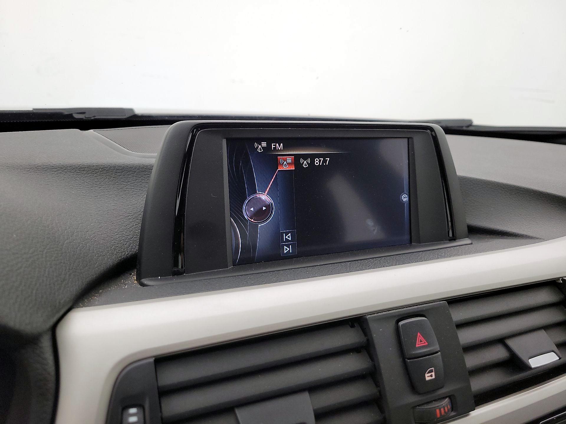 Thumbnail: 2017 BMW 3 Series - 15