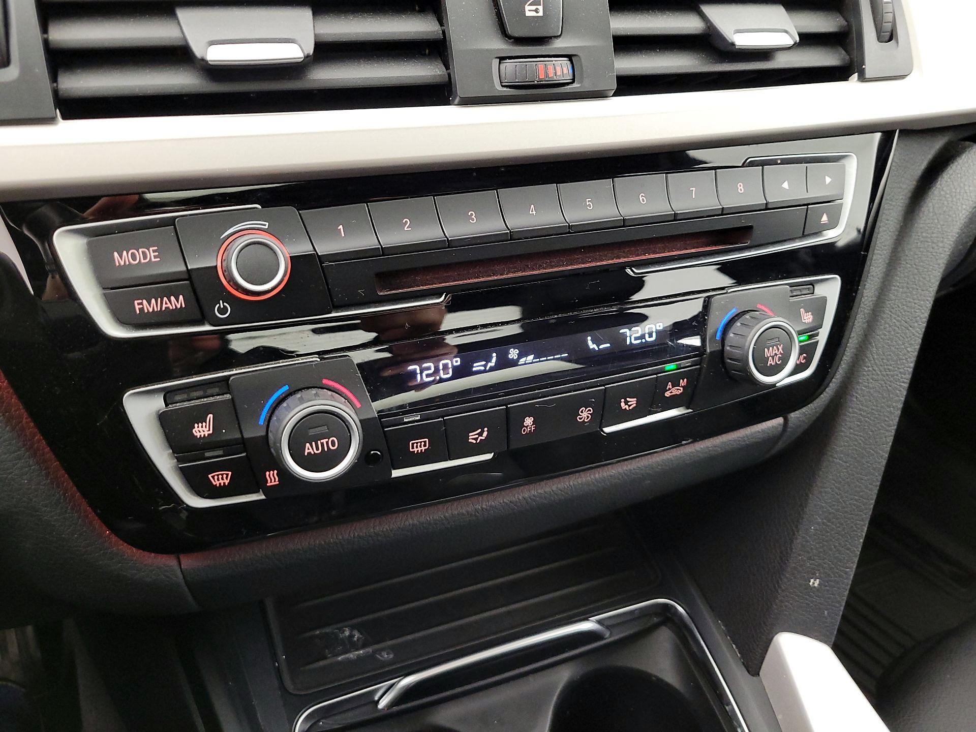 Thumbnail: 2017 BMW 3 Series - 16