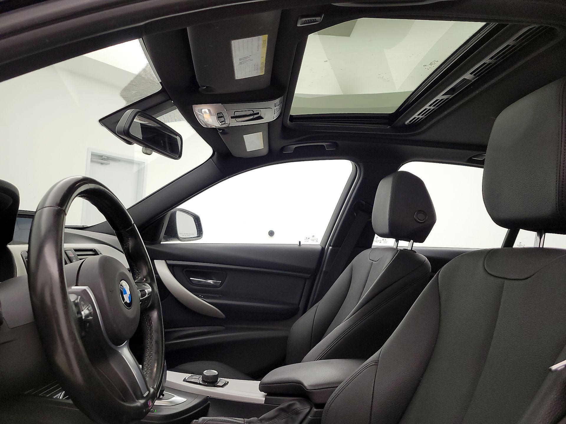 Thumbnail: 2017 BMW 3 Series - 19