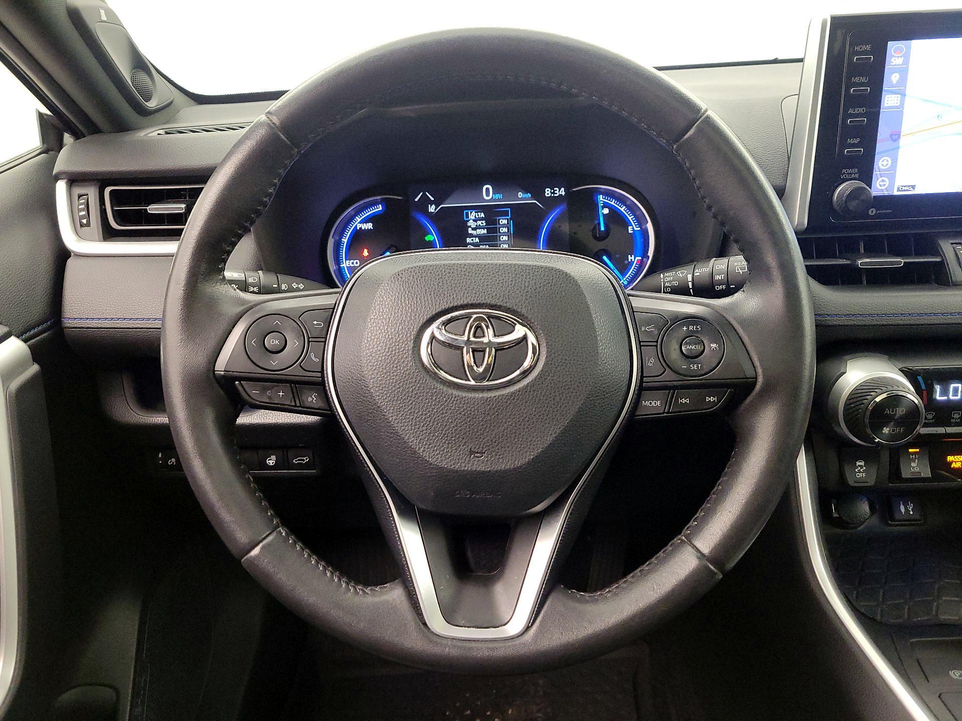 Thumbnail: 2019 Toyota RAV4 - 10