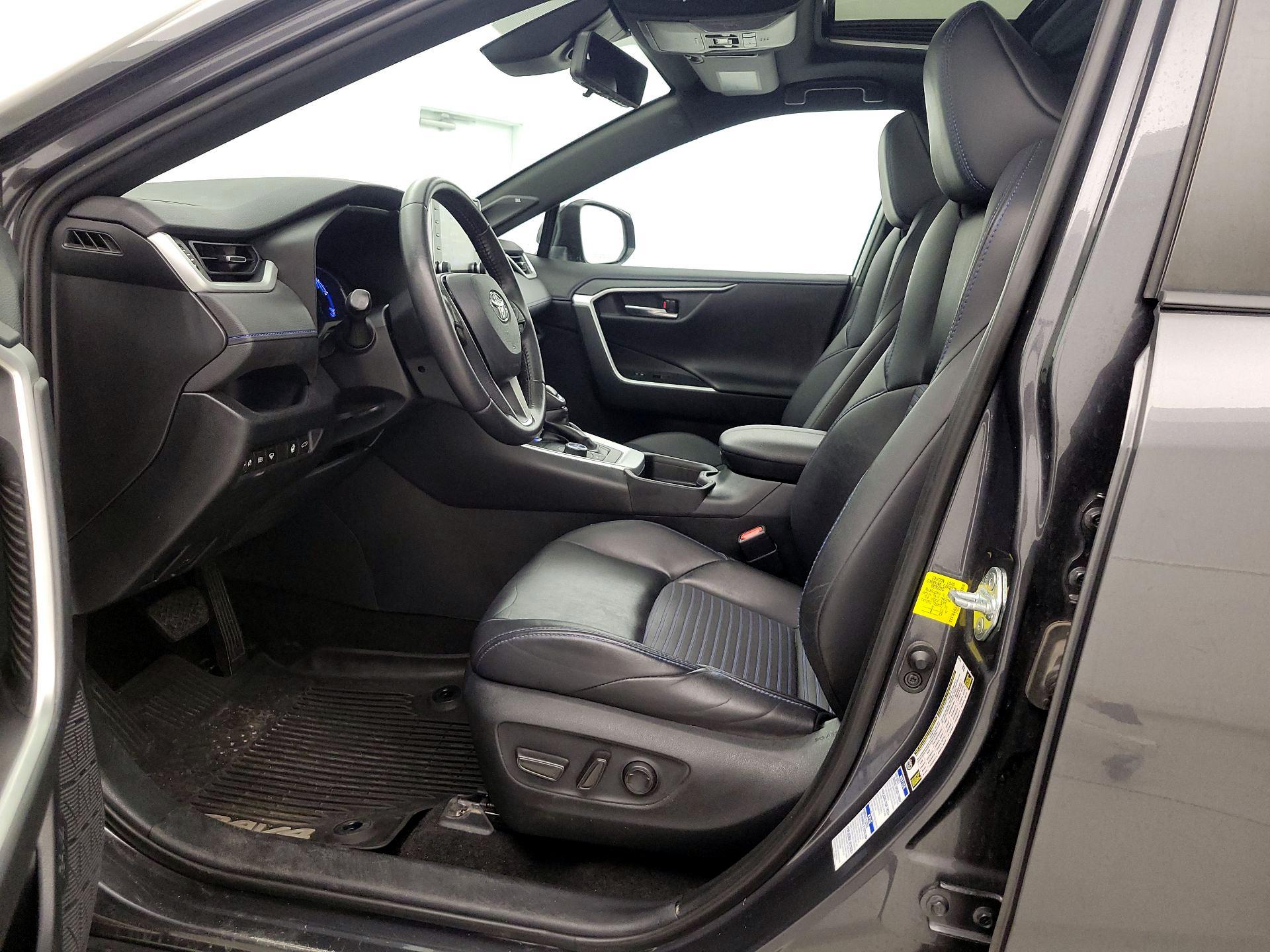 Thumbnail: 2019 Toyota RAV4 - 11