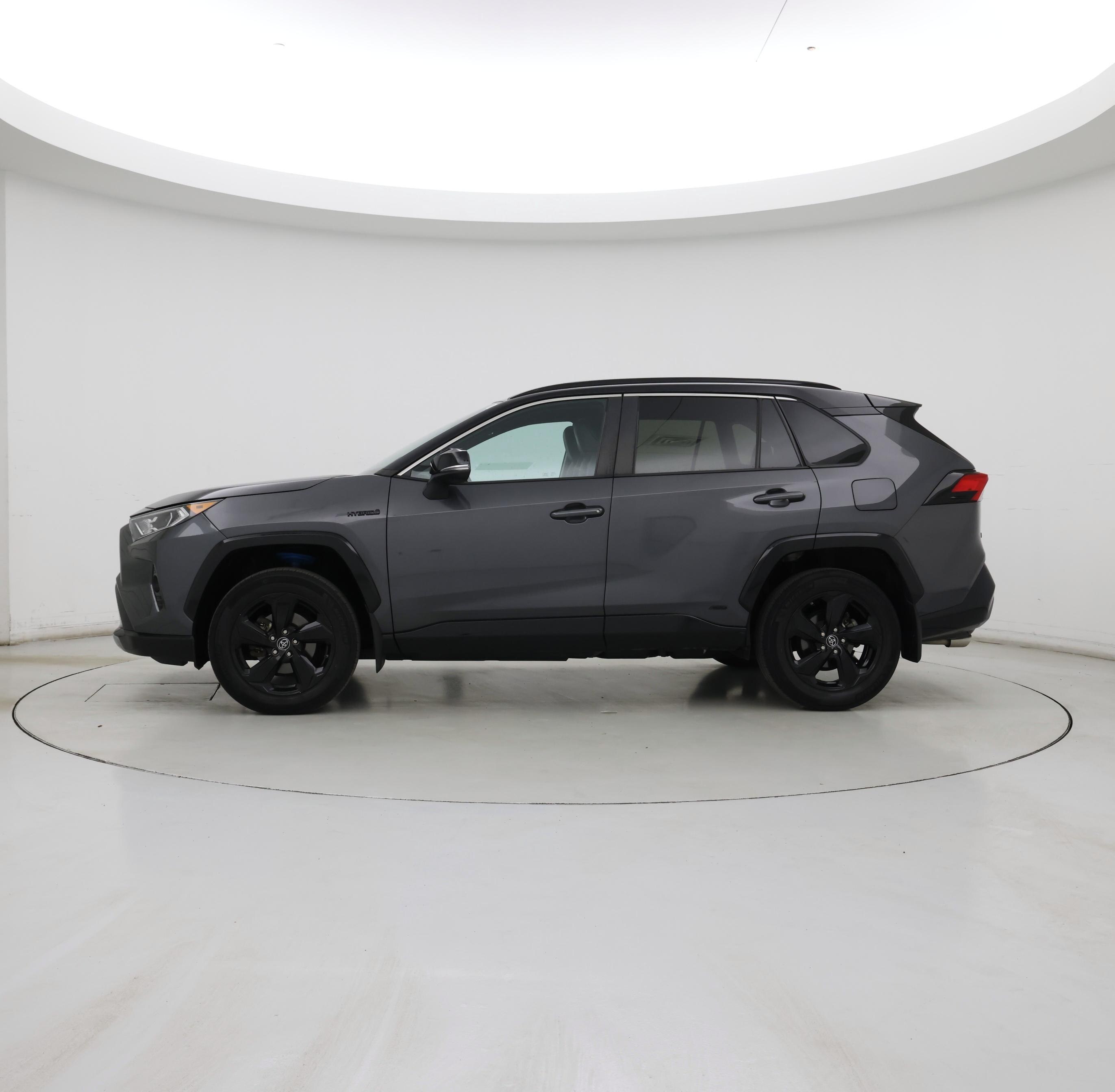 Thumbnail: 2019 Toyota RAV4 - 3