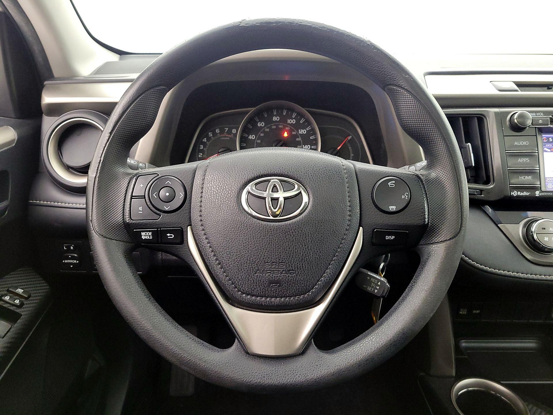 Thumbnail: 2015 Toyota RAV4 - 10
