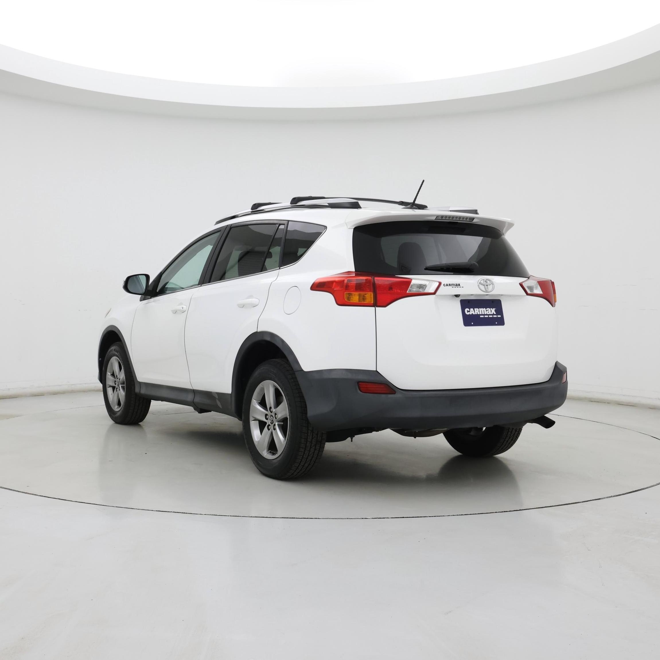 Thumbnail: 2015 Toyota RAV4 - 2