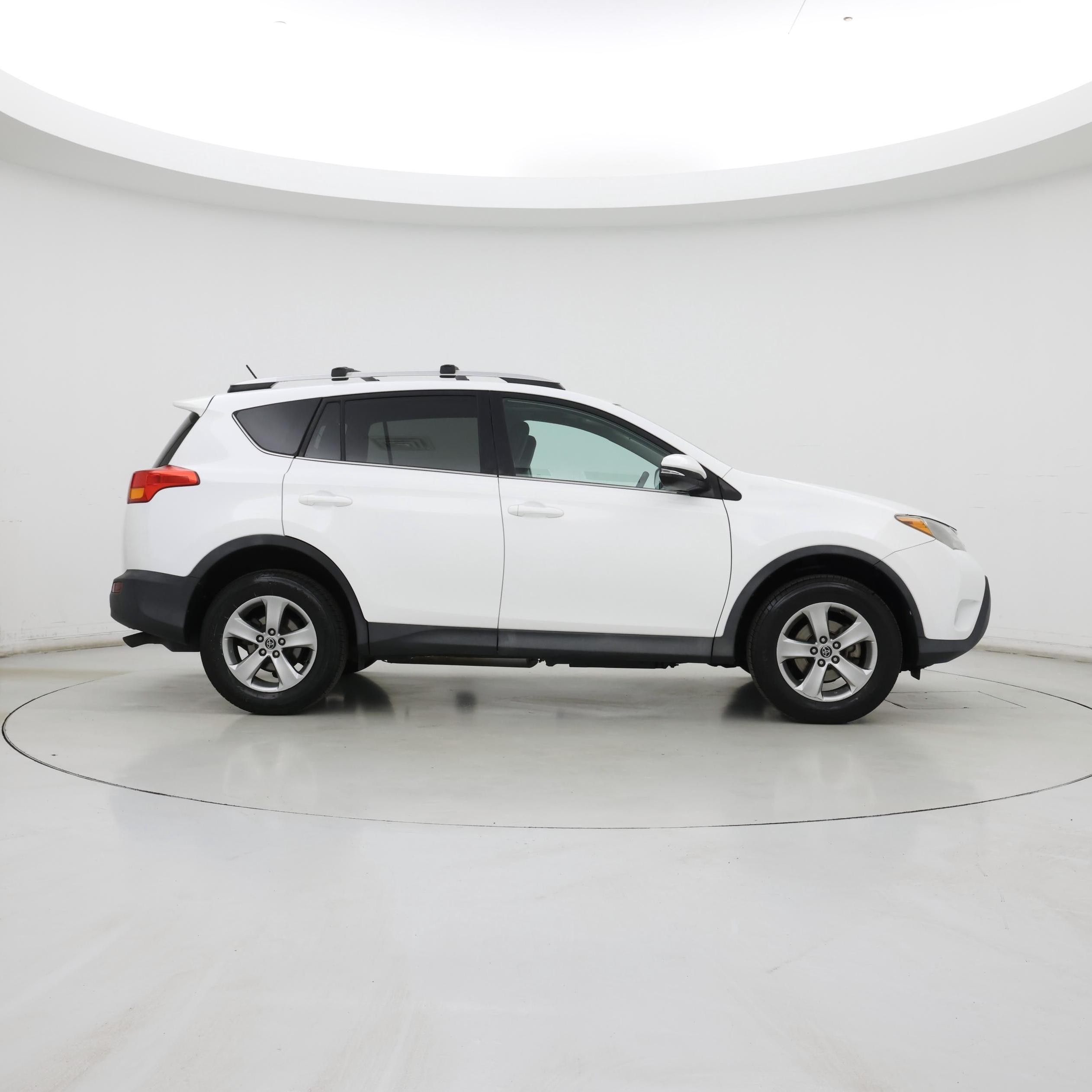 Thumbnail: 2015 Toyota RAV4 - 7