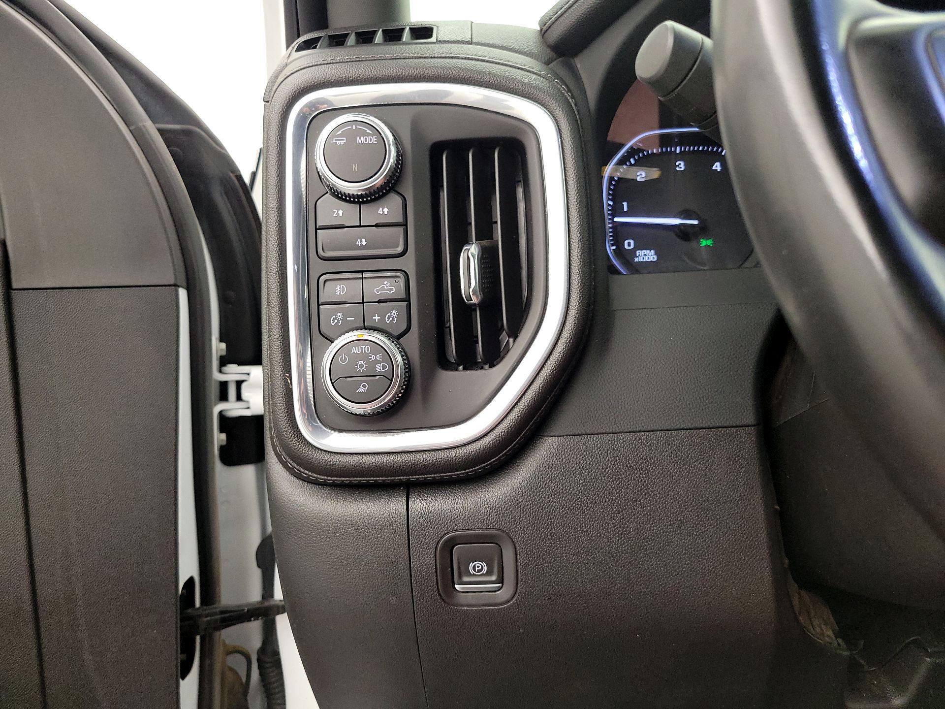 Thumbnail: 2023 GMC Sierra 3500 - 13