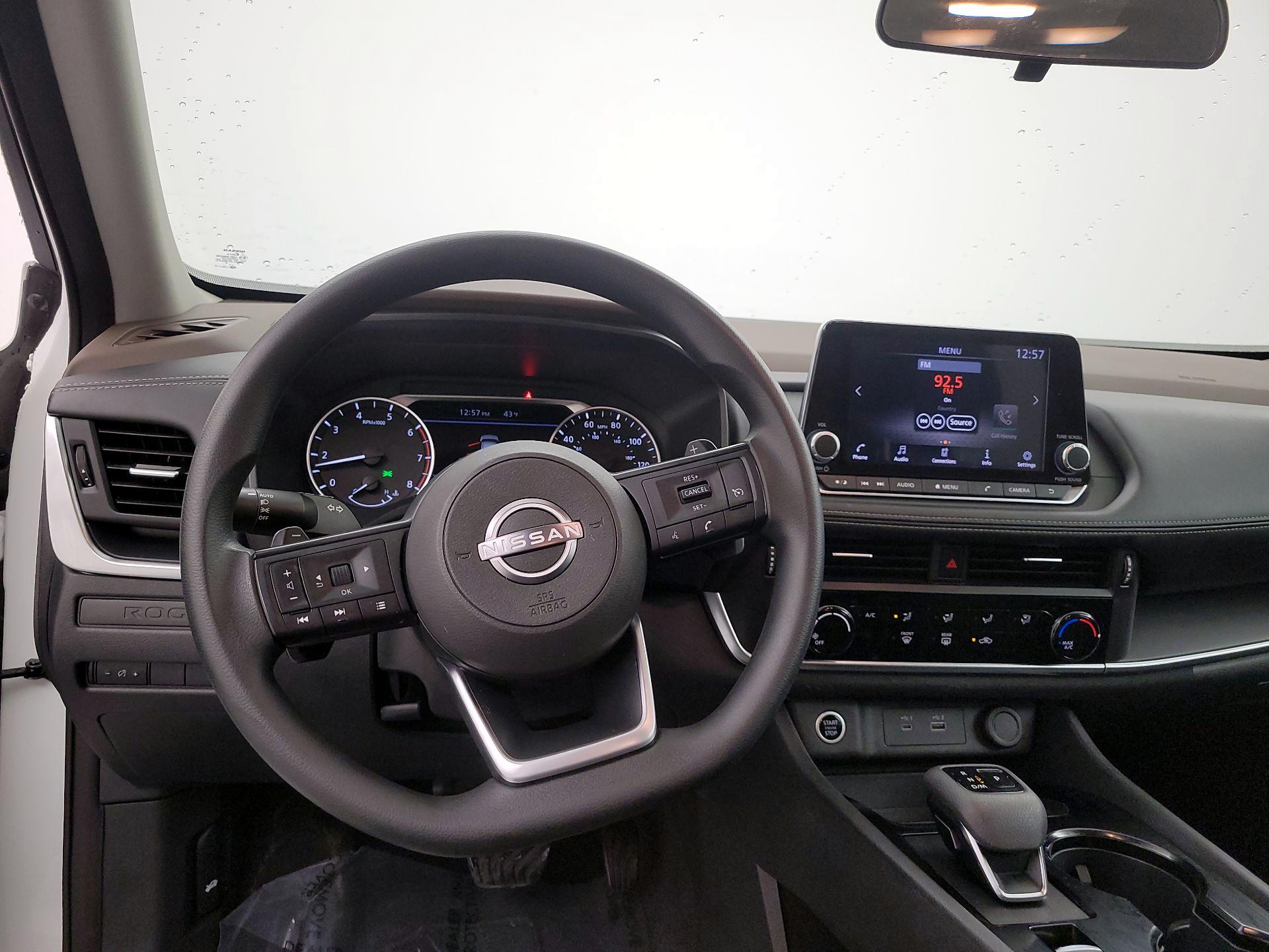 Thumbnail: 2022 Nissan Rogue - 10