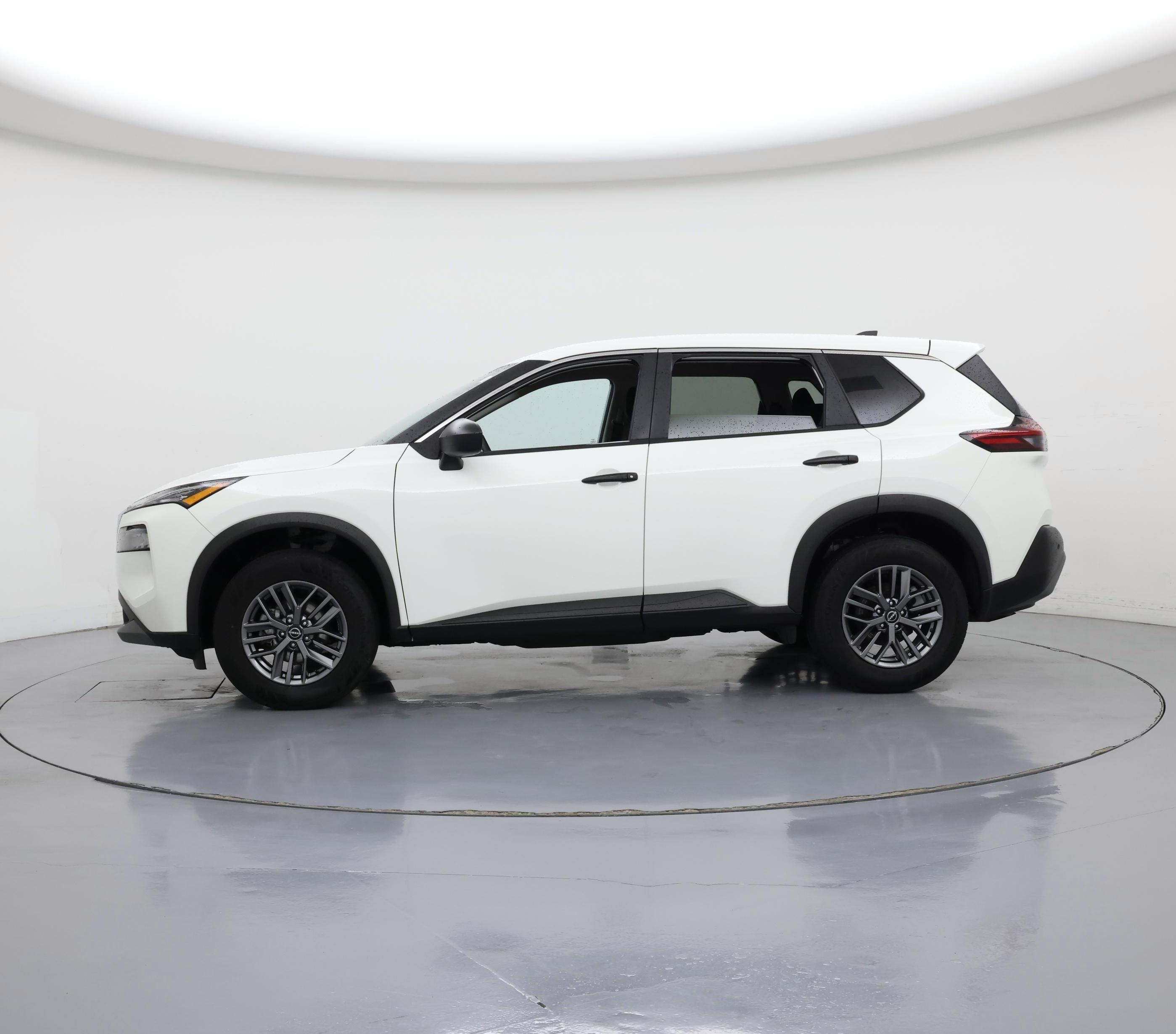 Thumbnail: 2022 Nissan Rogue - 3