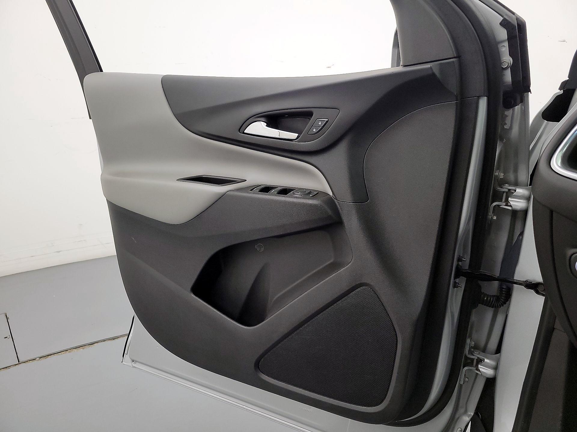 Thumbnail: 2022 Chevrolet Equinox - 12