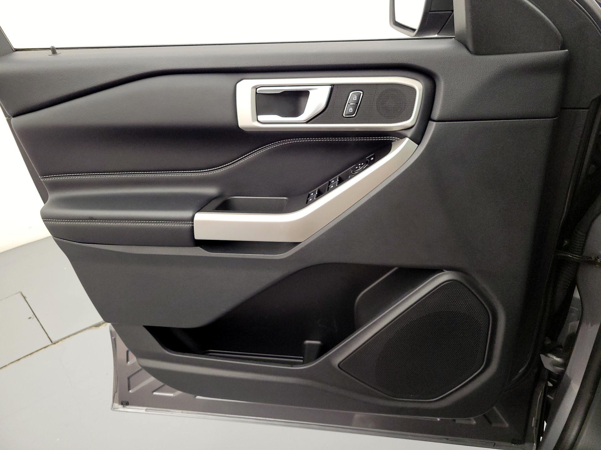 Thumbnail: 2022 Ford Explorer - 12