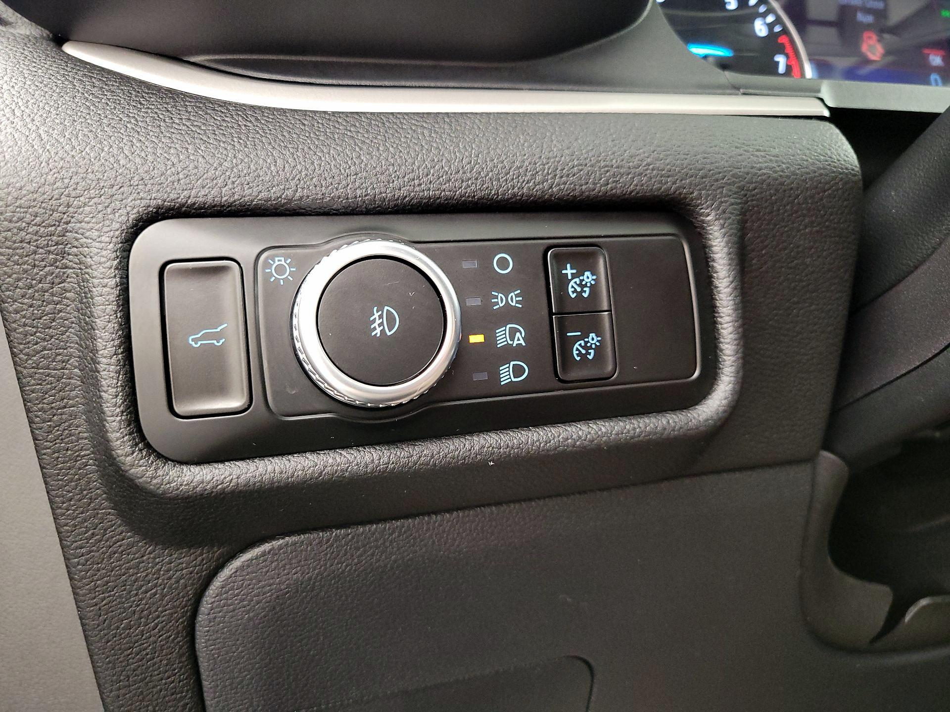 Thumbnail: 2022 Ford Explorer - 13