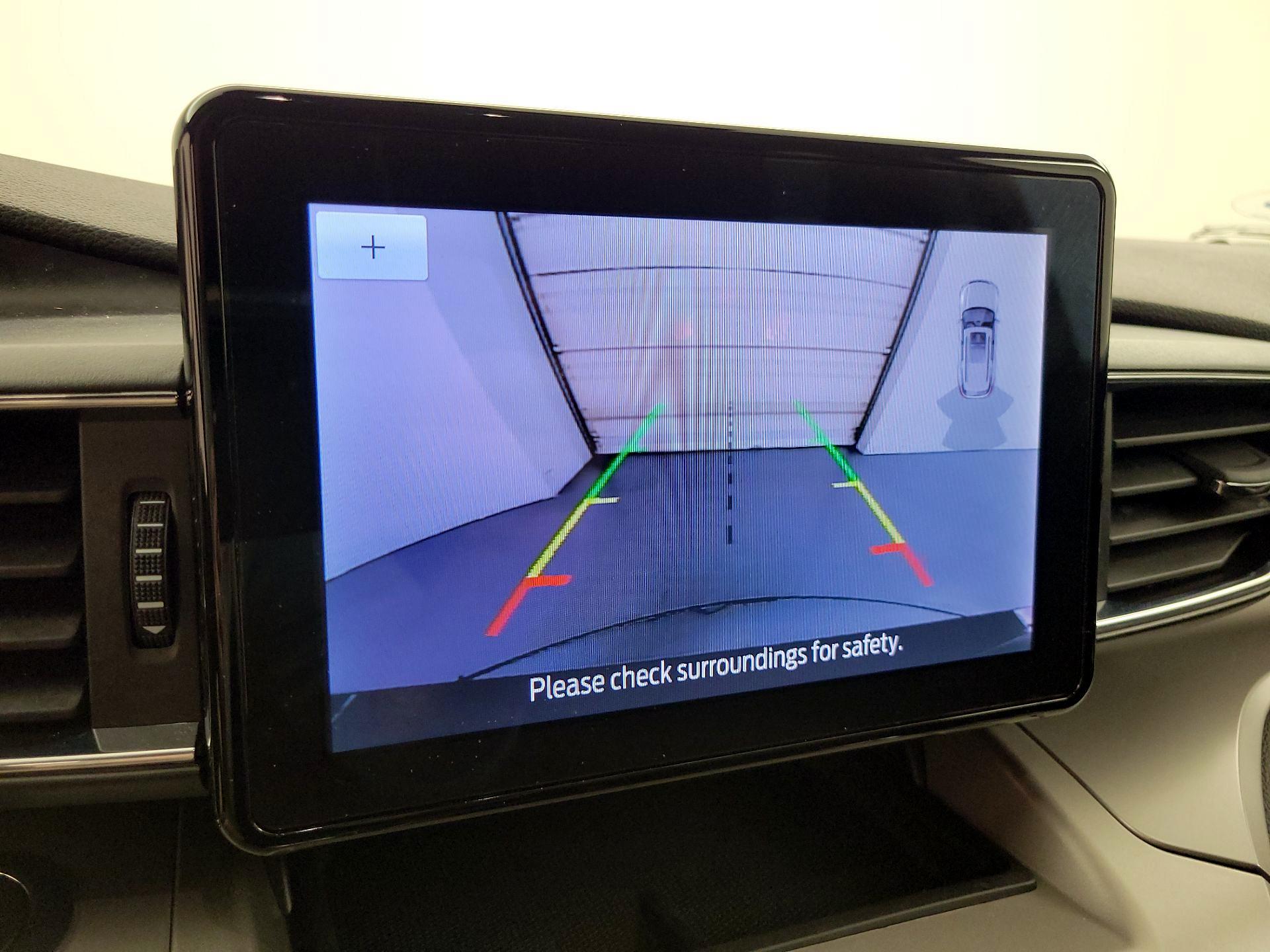 Thumbnail: 2022 Ford Explorer - 15